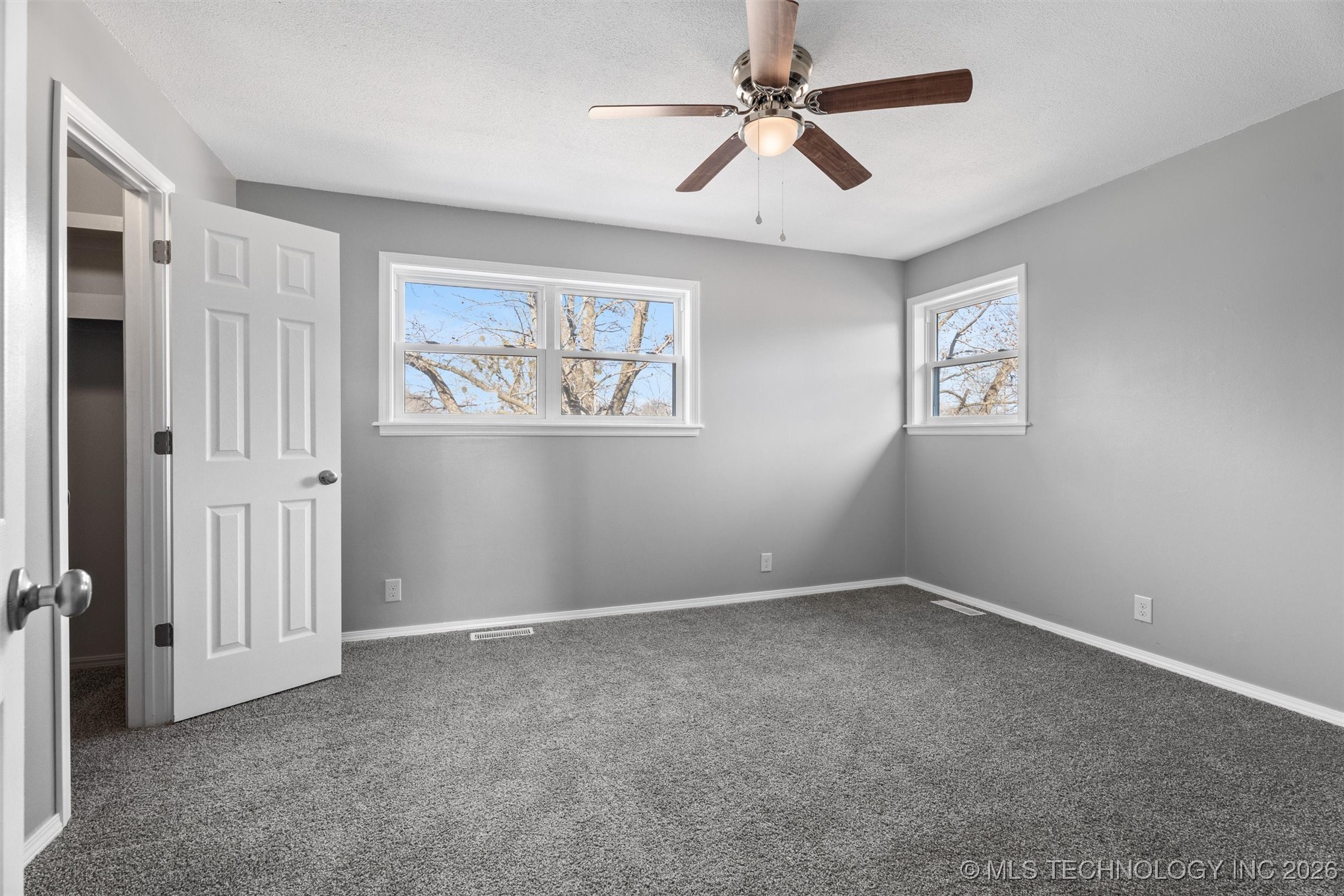 426 W 6th Street Property Photo 10