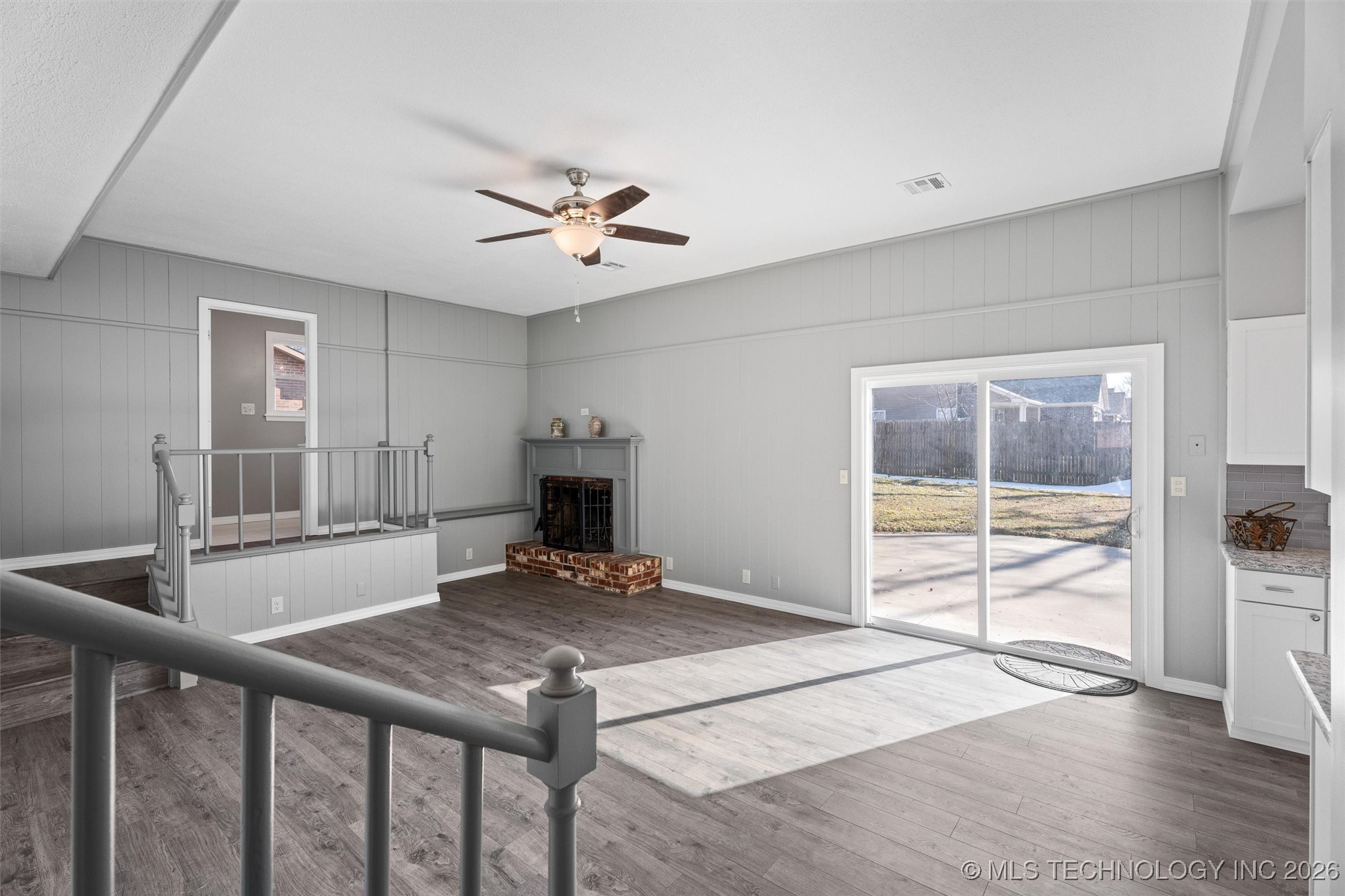 426 W 6th Street Property Photo 12