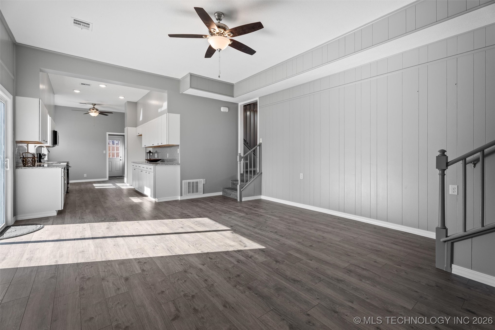 426 W 6th Street Property Photo 15