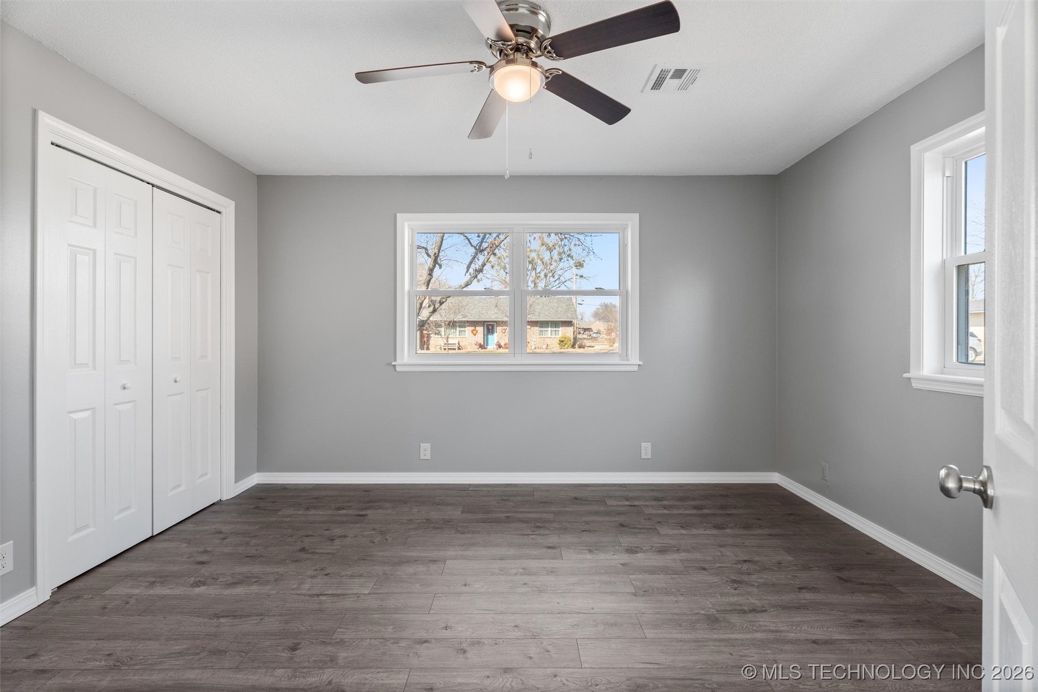 426 W 6th Street Property Photo 16