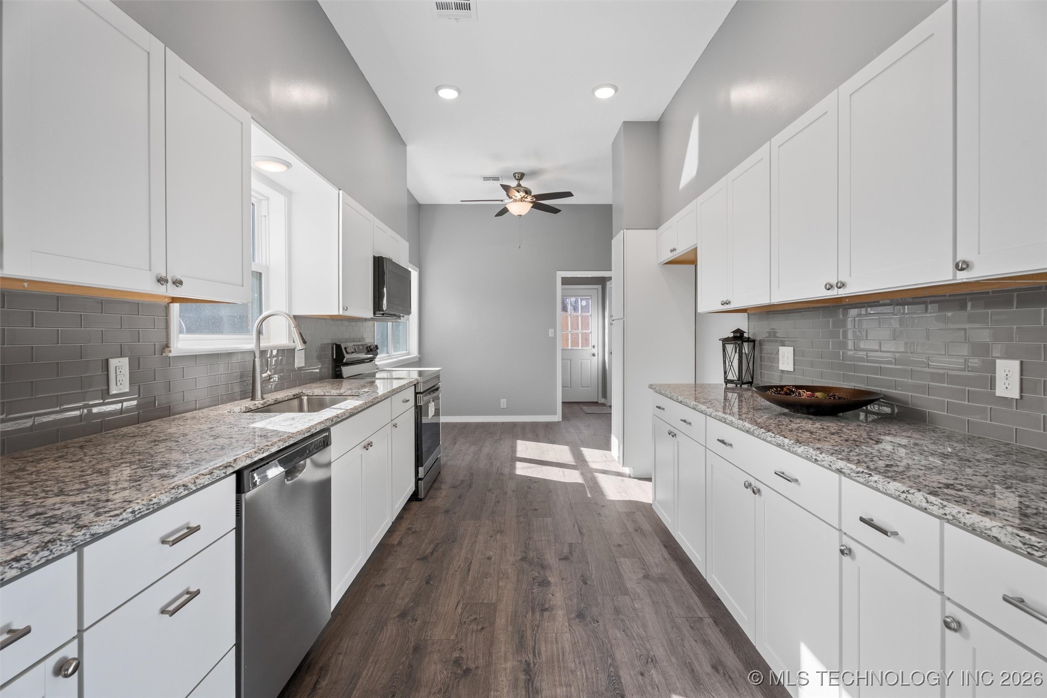 426 W 6th Street Property Photo 19