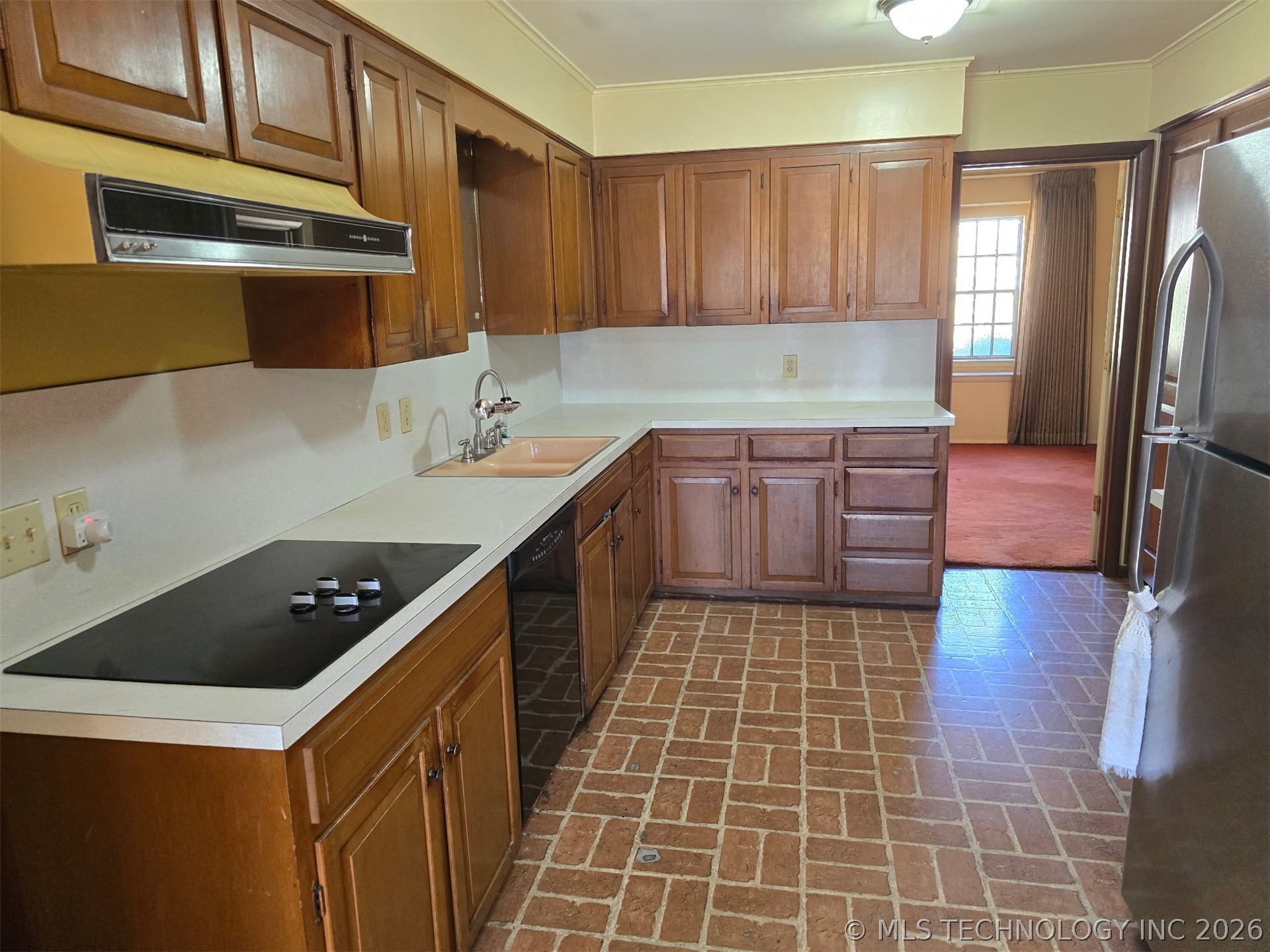 3710 E 43rd Place Property Photo 2