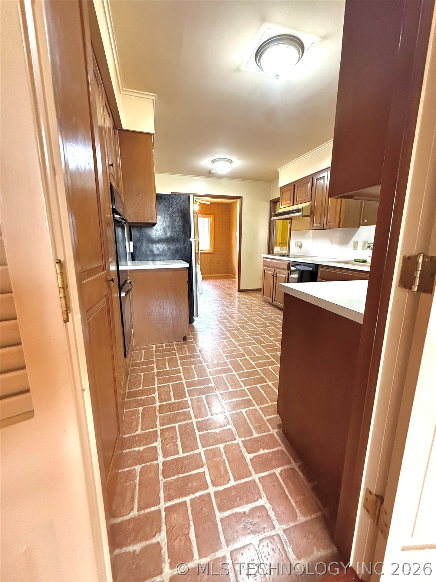 3710 E 43rd Place Property Photo 3