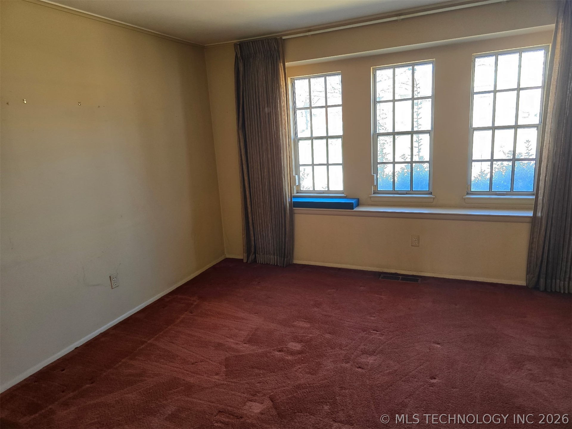 3710 E 43rd Place Property Photo 9