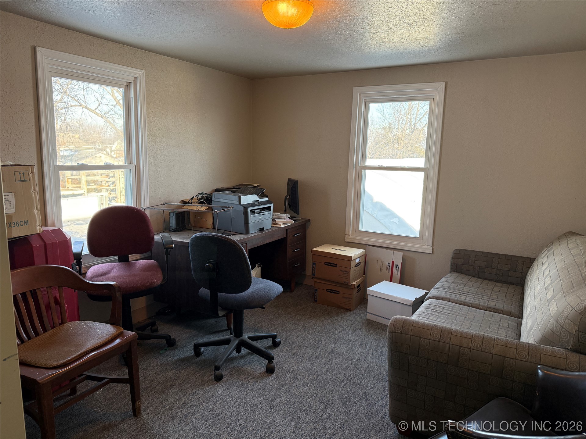 423 E 9th Street Property Photo 5