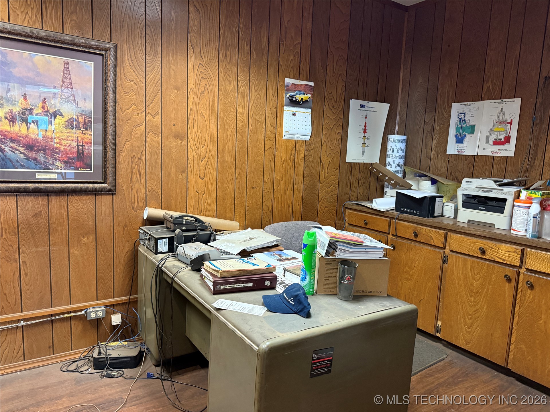 423 E 9th Street Property Photo 7