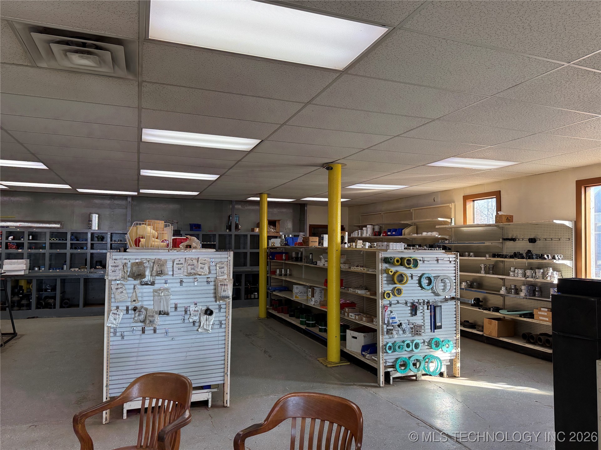 423 E 9th Street Property Photo 8