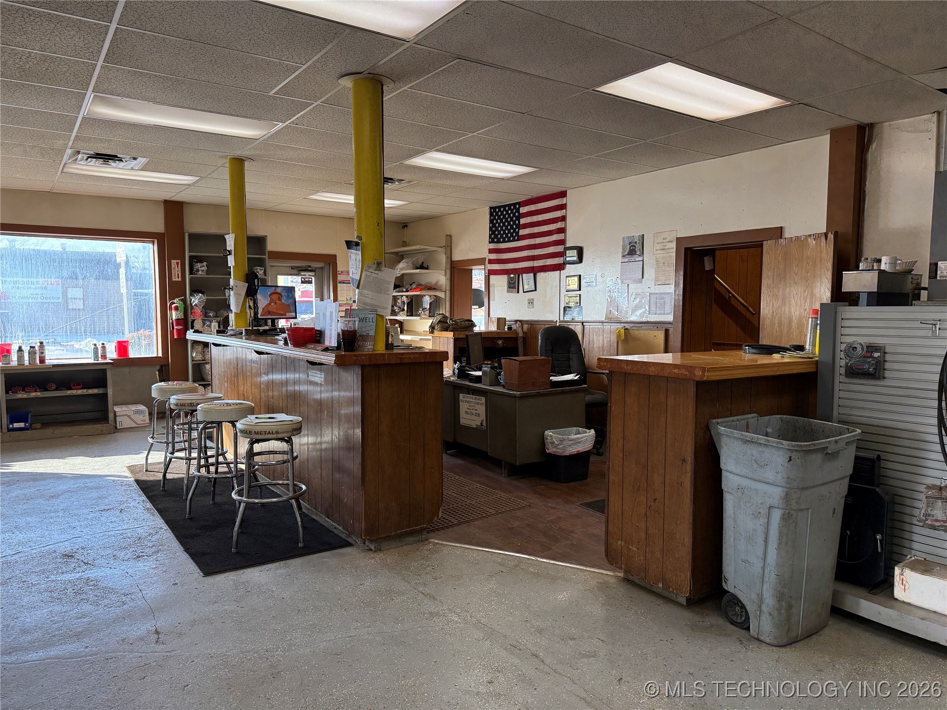 423 E 9th Street Property Photo 12