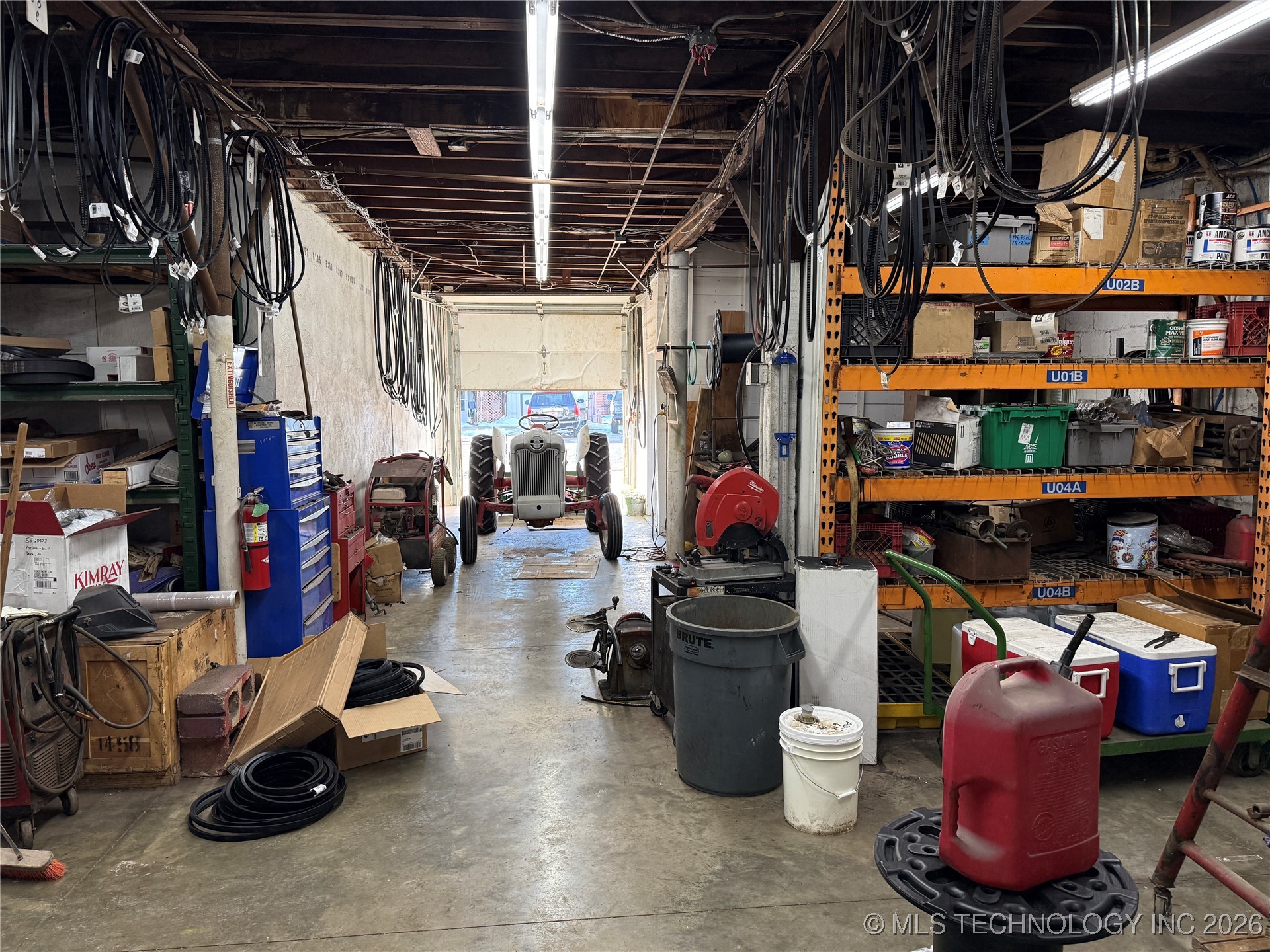 423 E 9th Street Property Photo 16