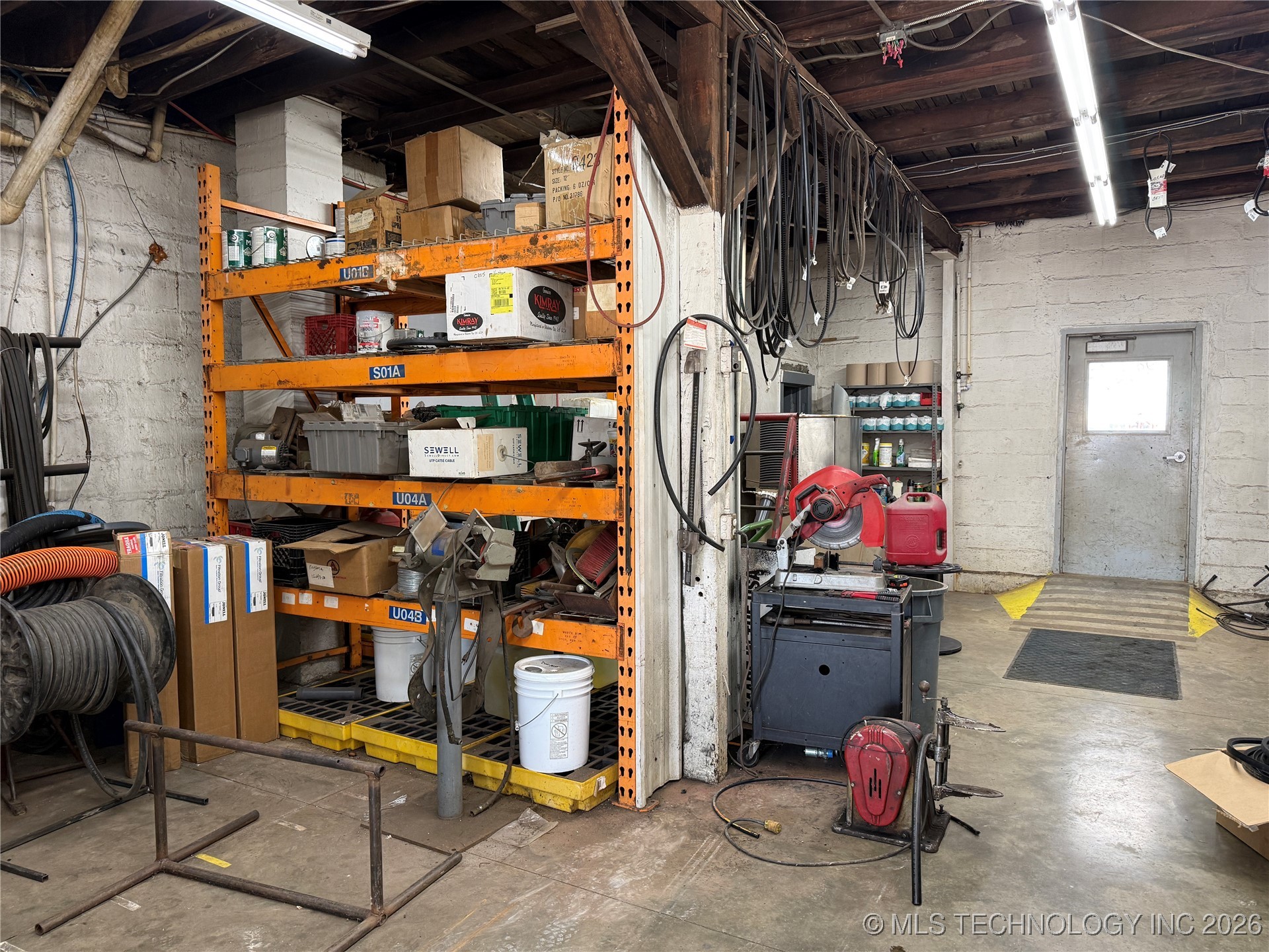 423 E 9th Street Property Photo 19