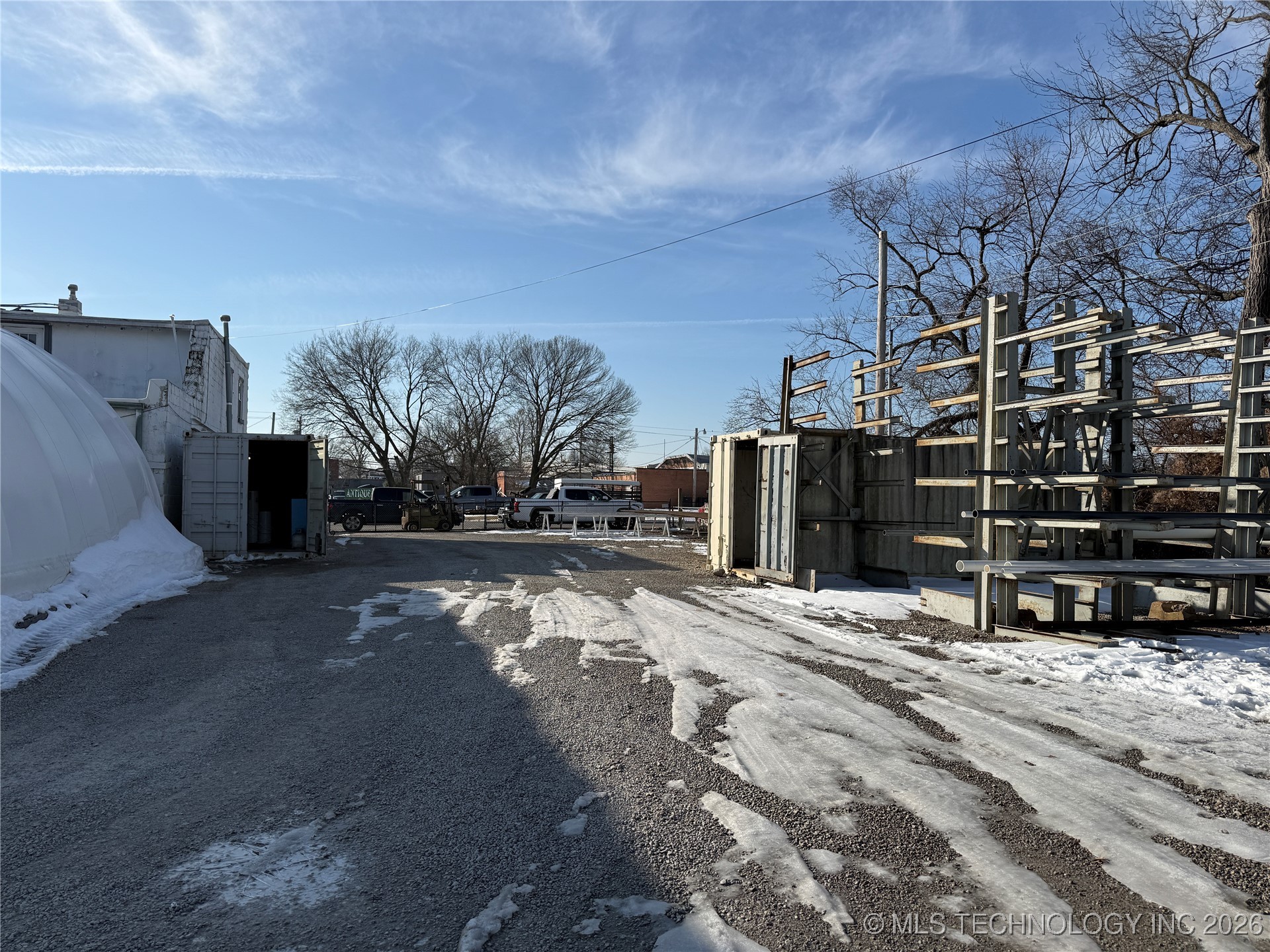 423 E 9th Street Property Photo 24