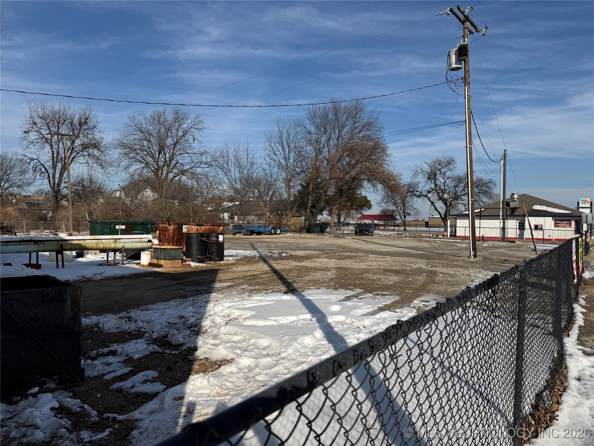 423 E 9th Street Property Photo 30