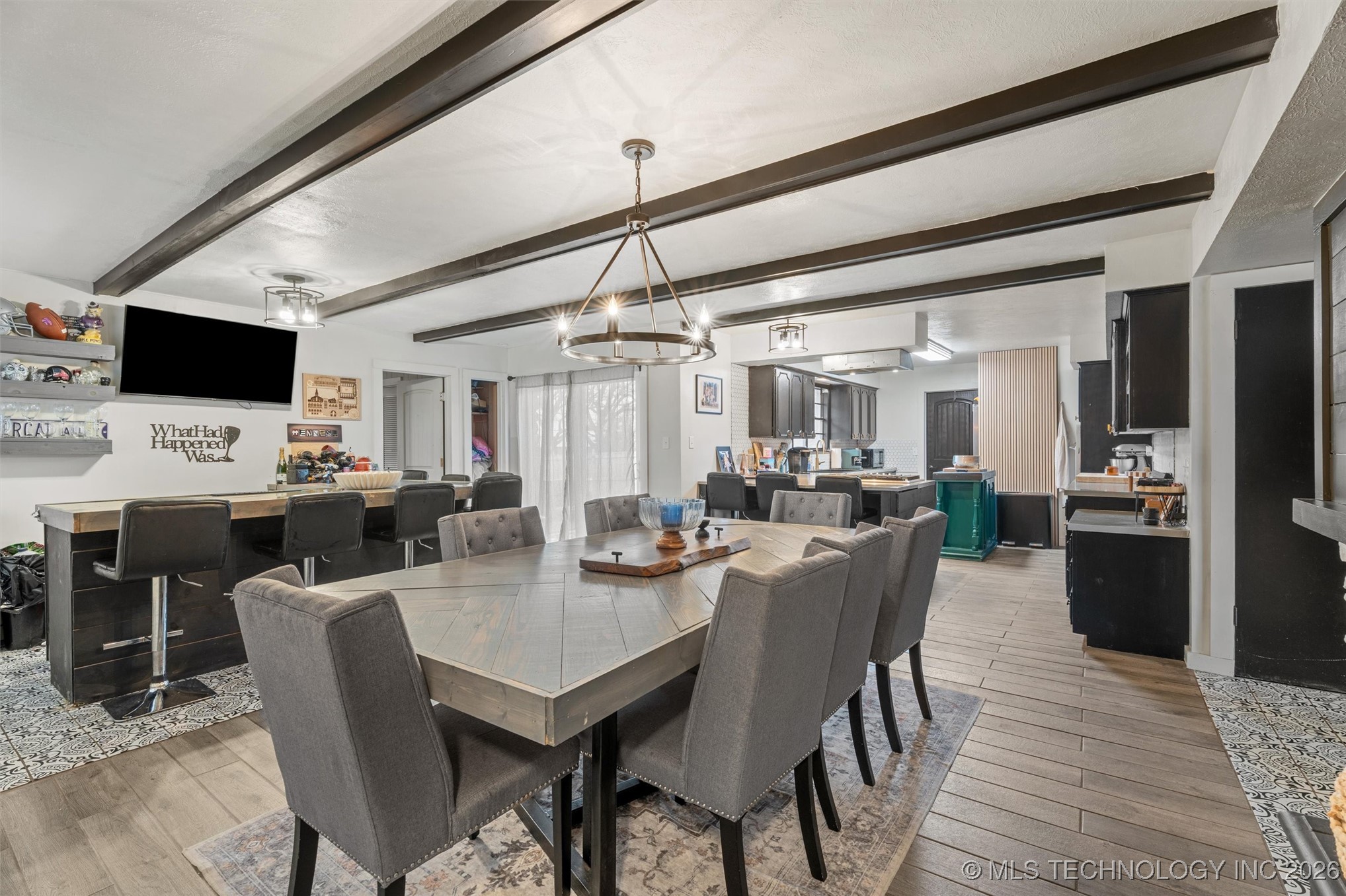 2401 Grandview Avenue Property Photo 5