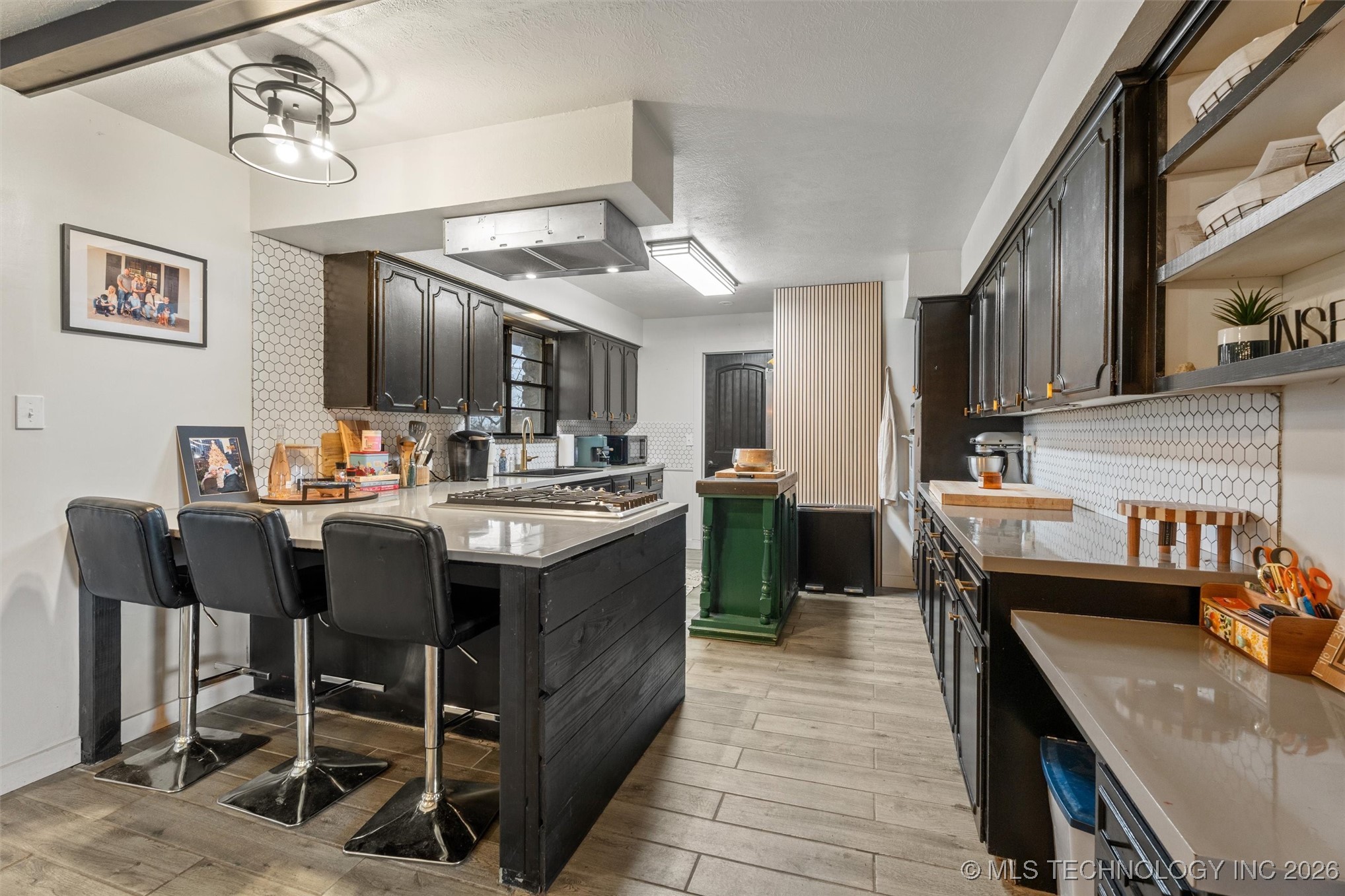 2401 Grandview Avenue Property Photo 9