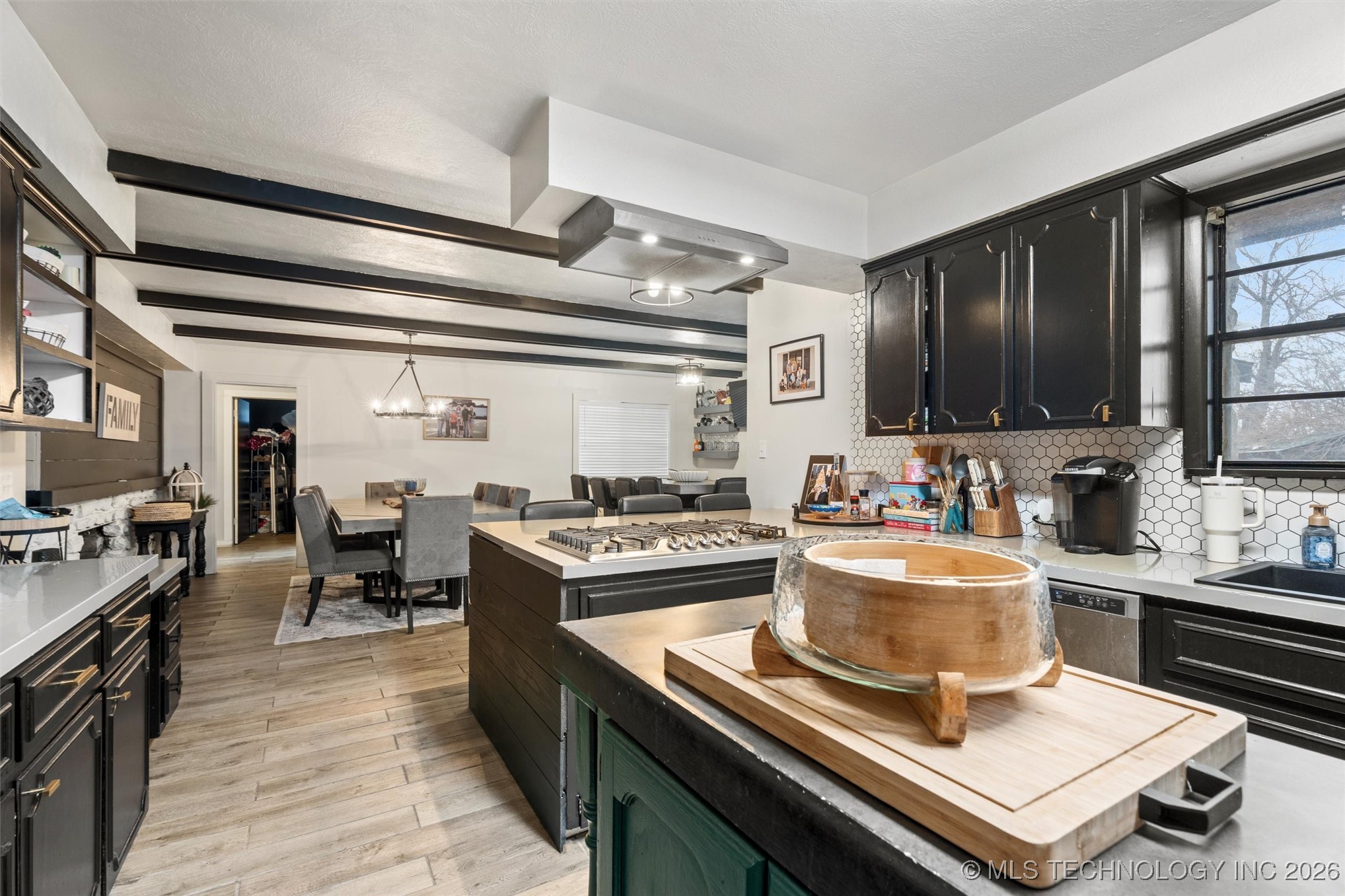 2401 Grandview Avenue Property Photo 10