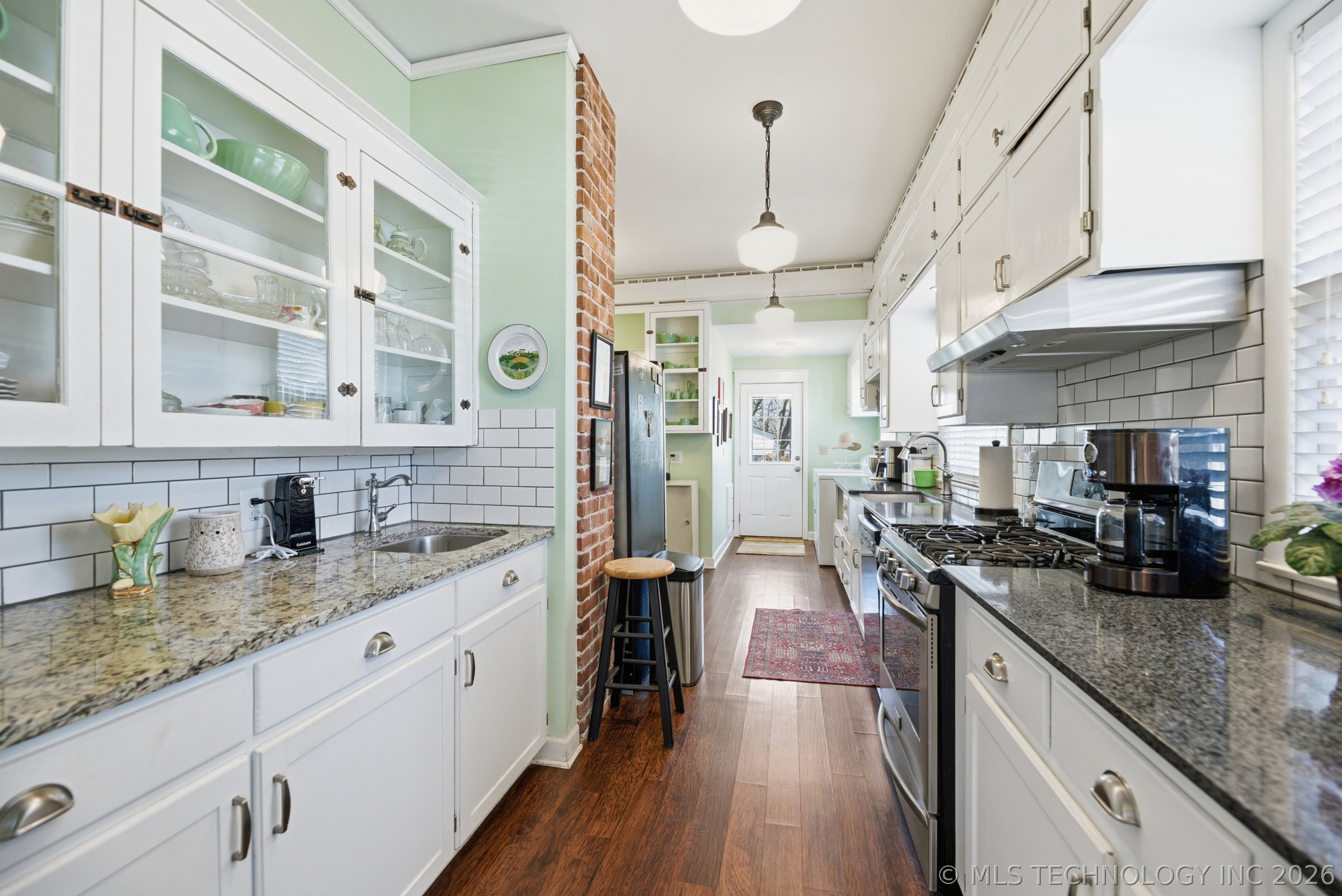 535 N 13th Property Photo 14