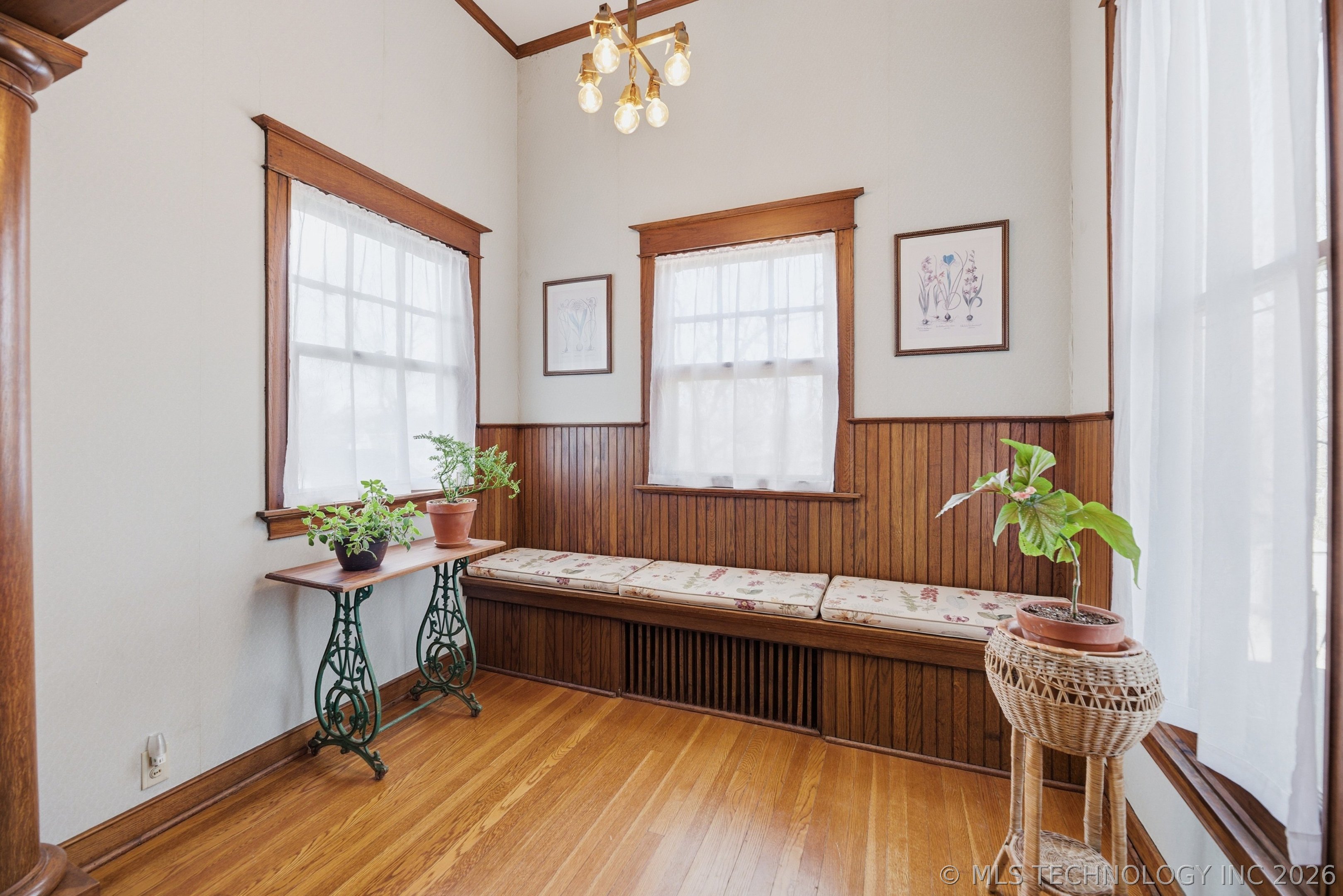 535 N 13th Property Photo 19