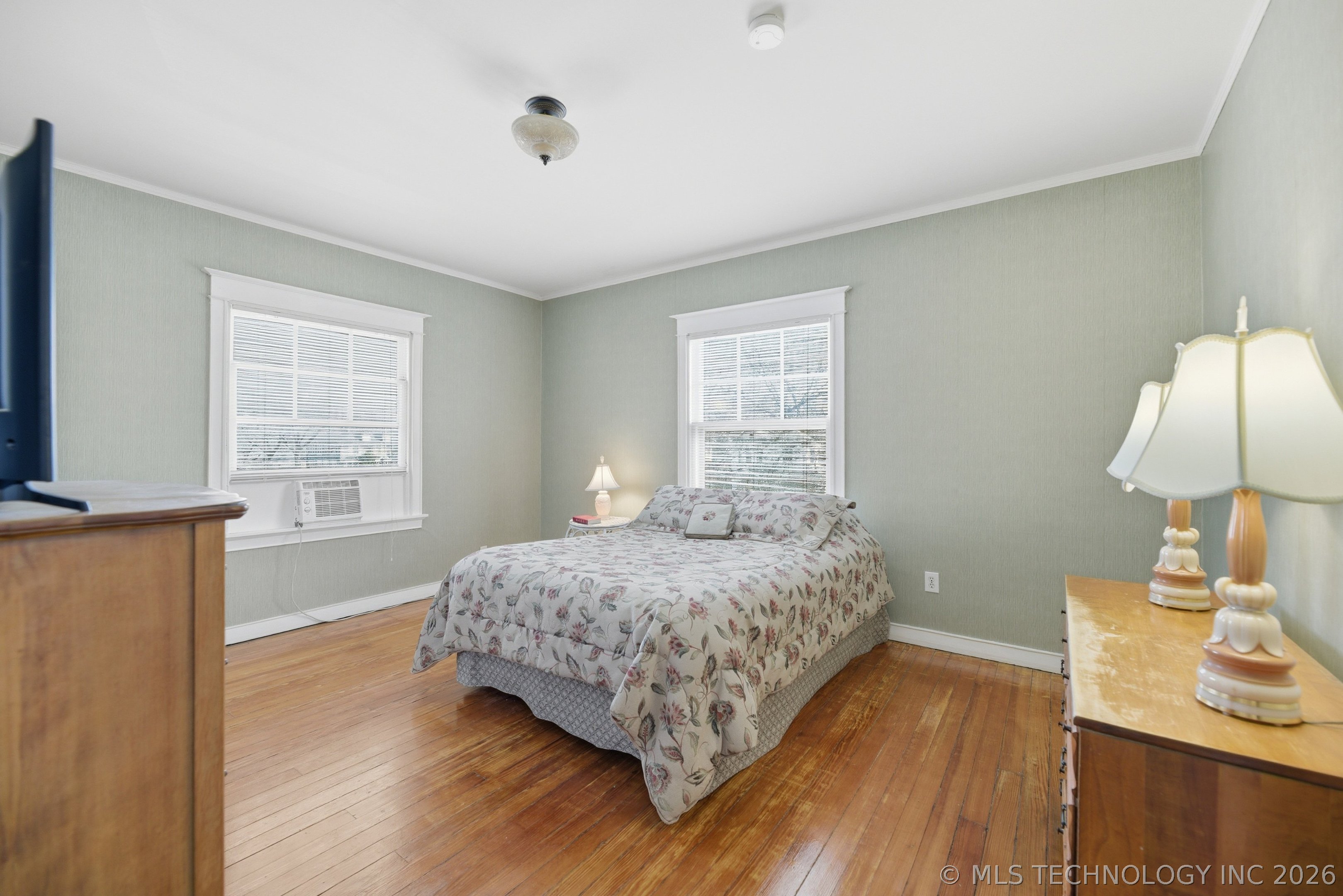 535 N 13th Property Photo 28