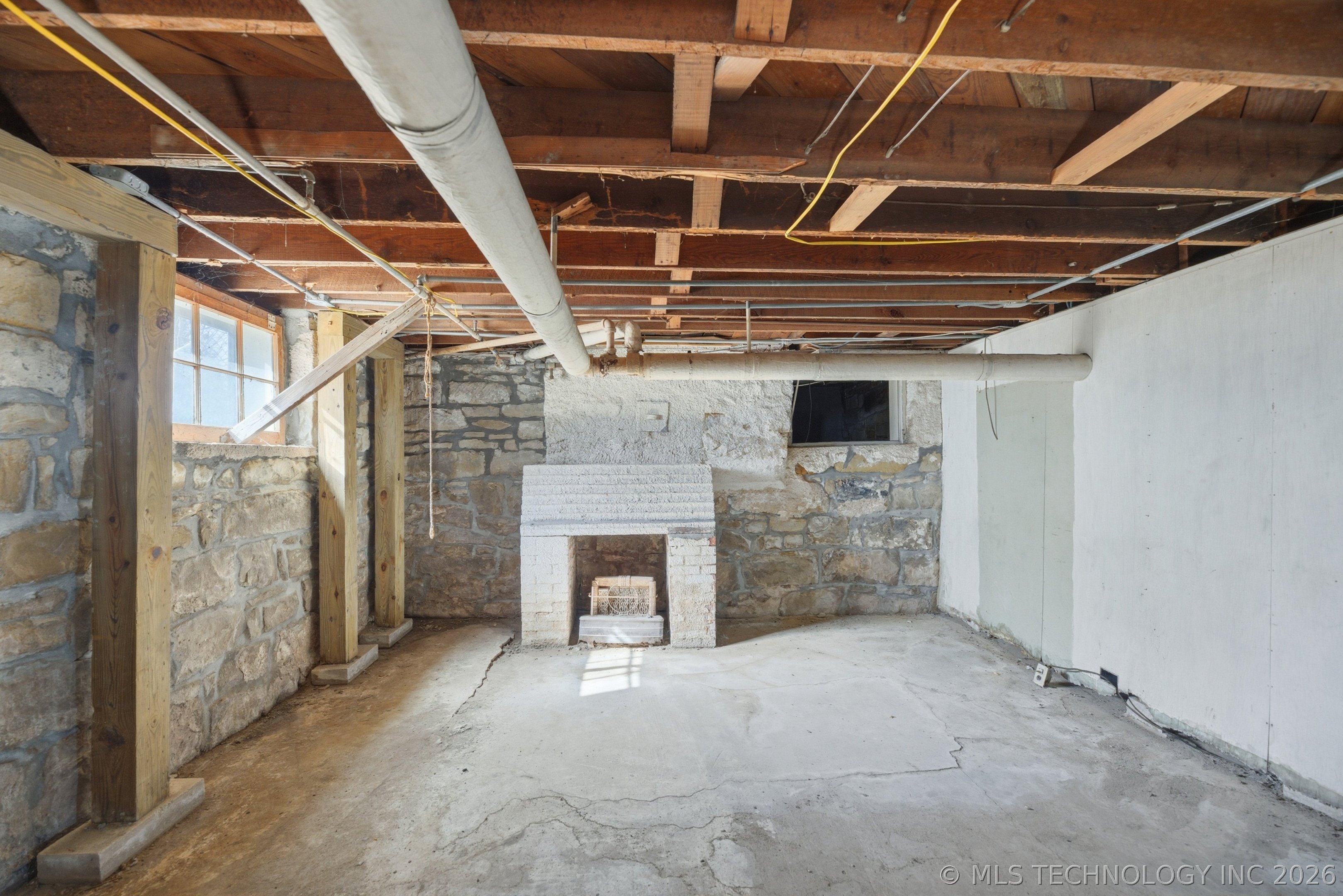 535 N 13th Property Photo 30