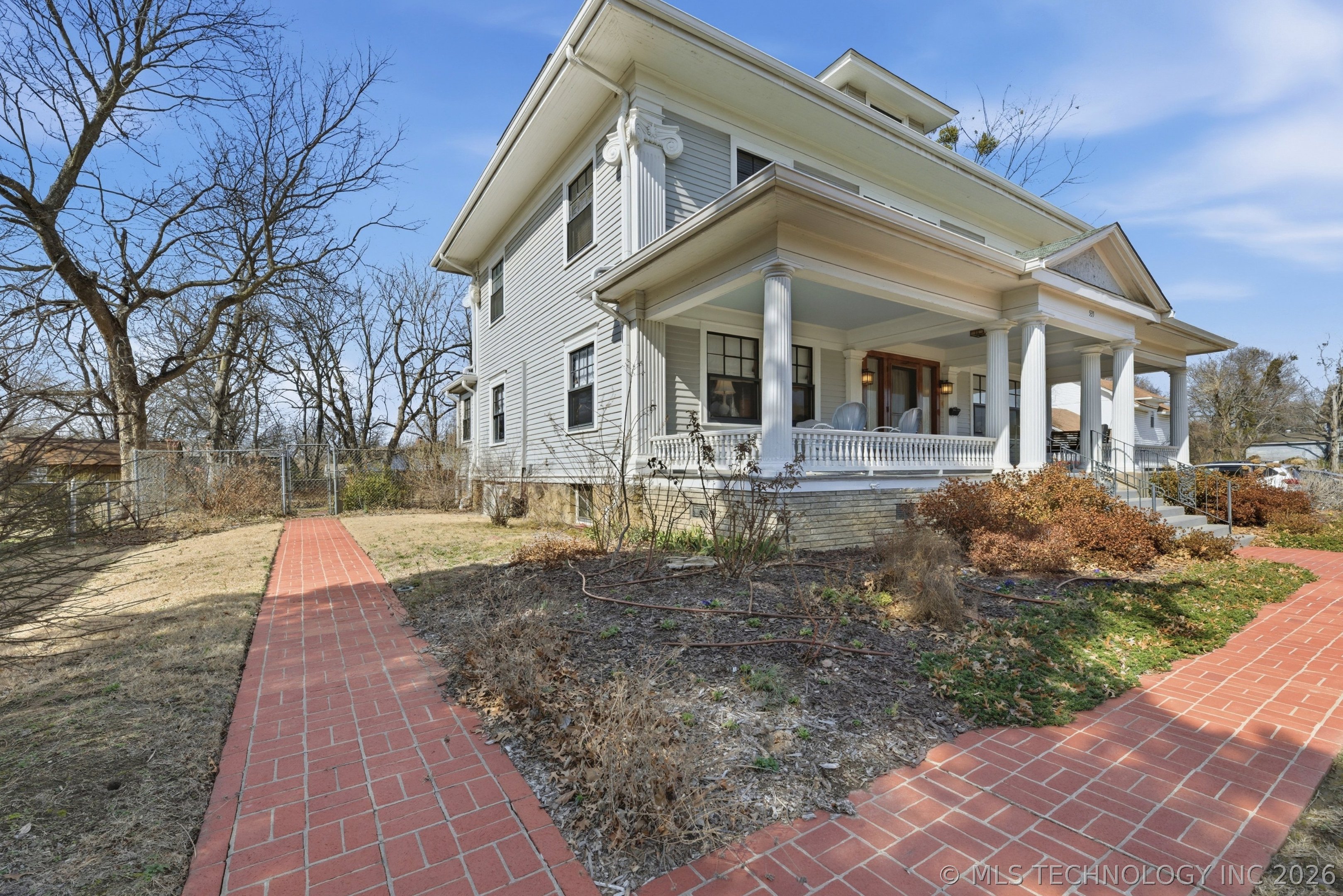 535 N 13th Property Photo 32