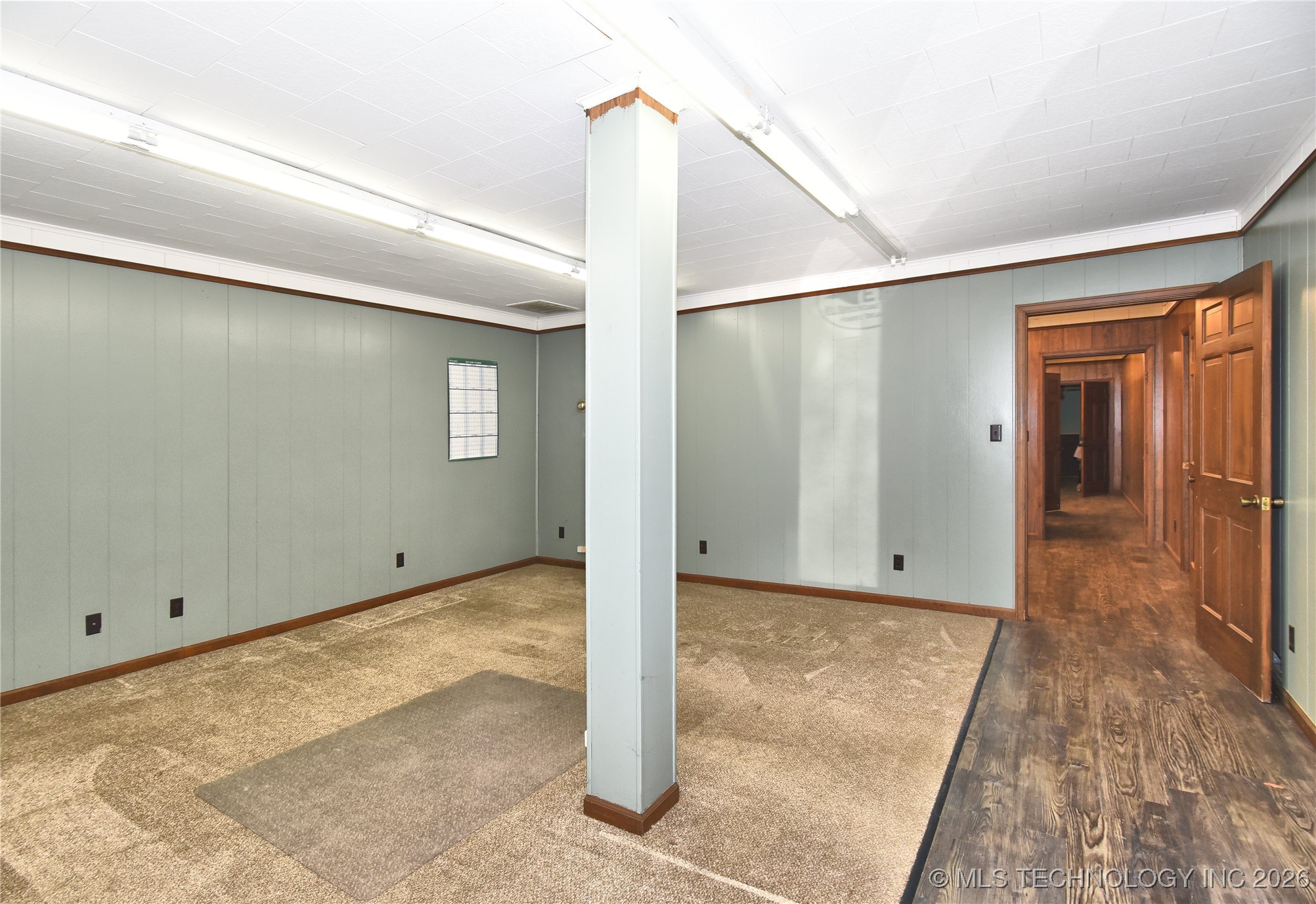 105 W Main Street Property Photo 2