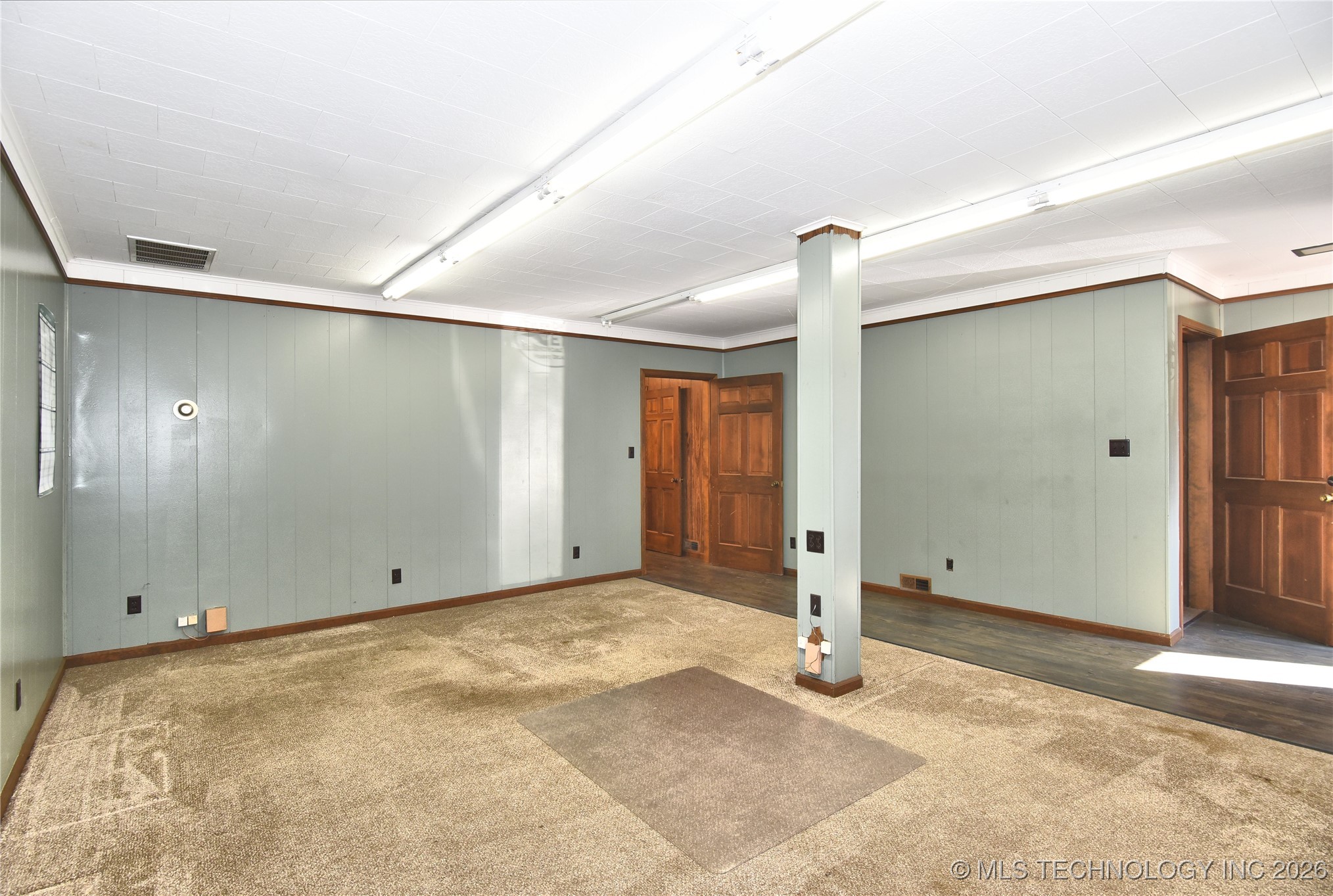 105 W Main Street Property Photo 3