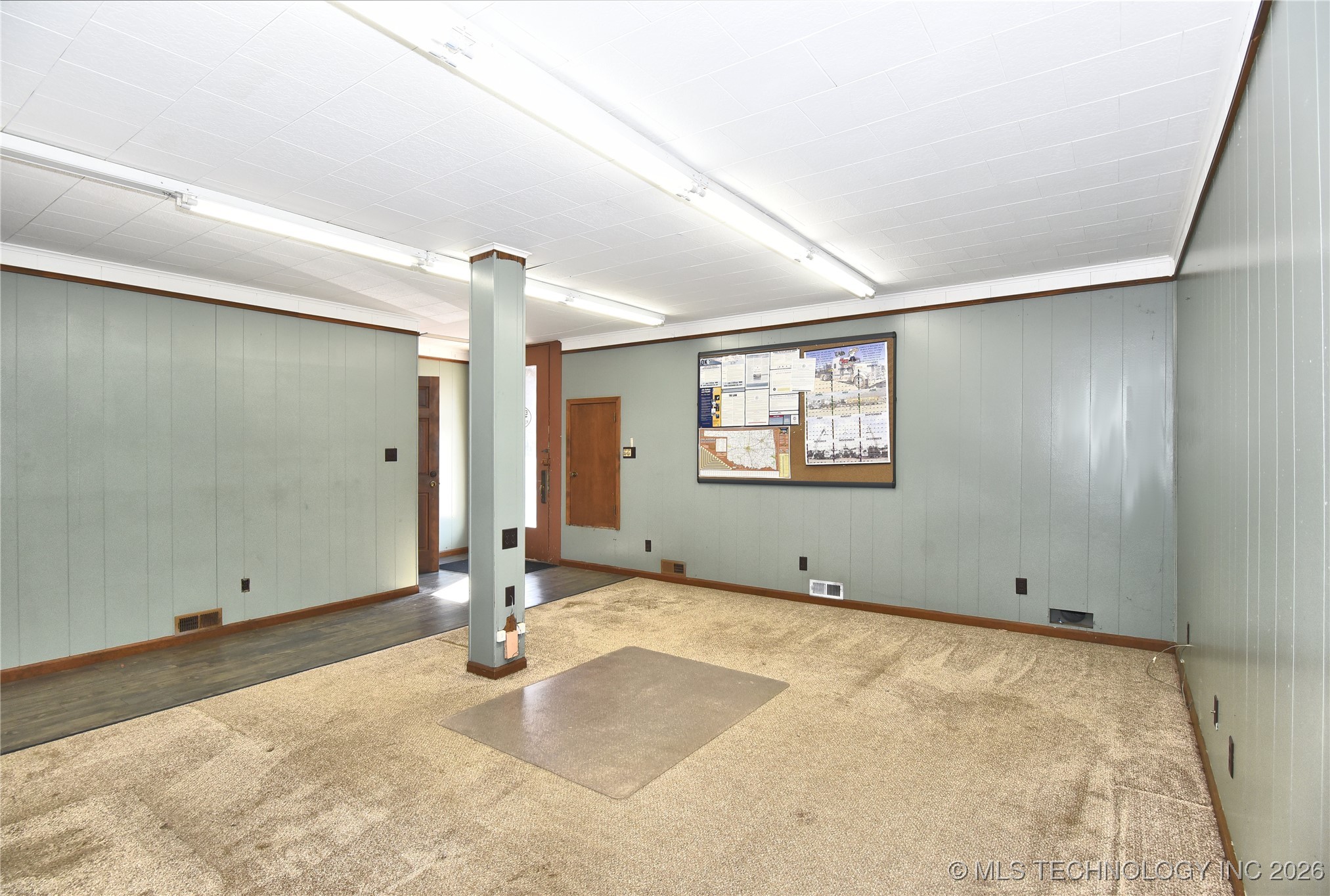 105 W Main Street Property Photo 4