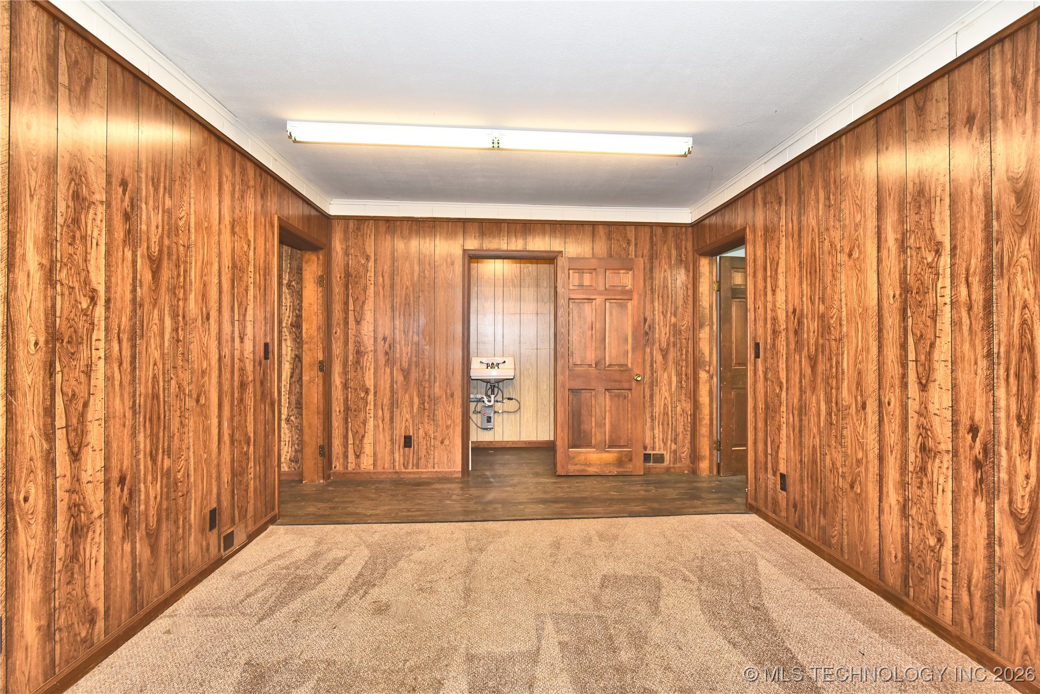 105 W Main Street Property Photo 7