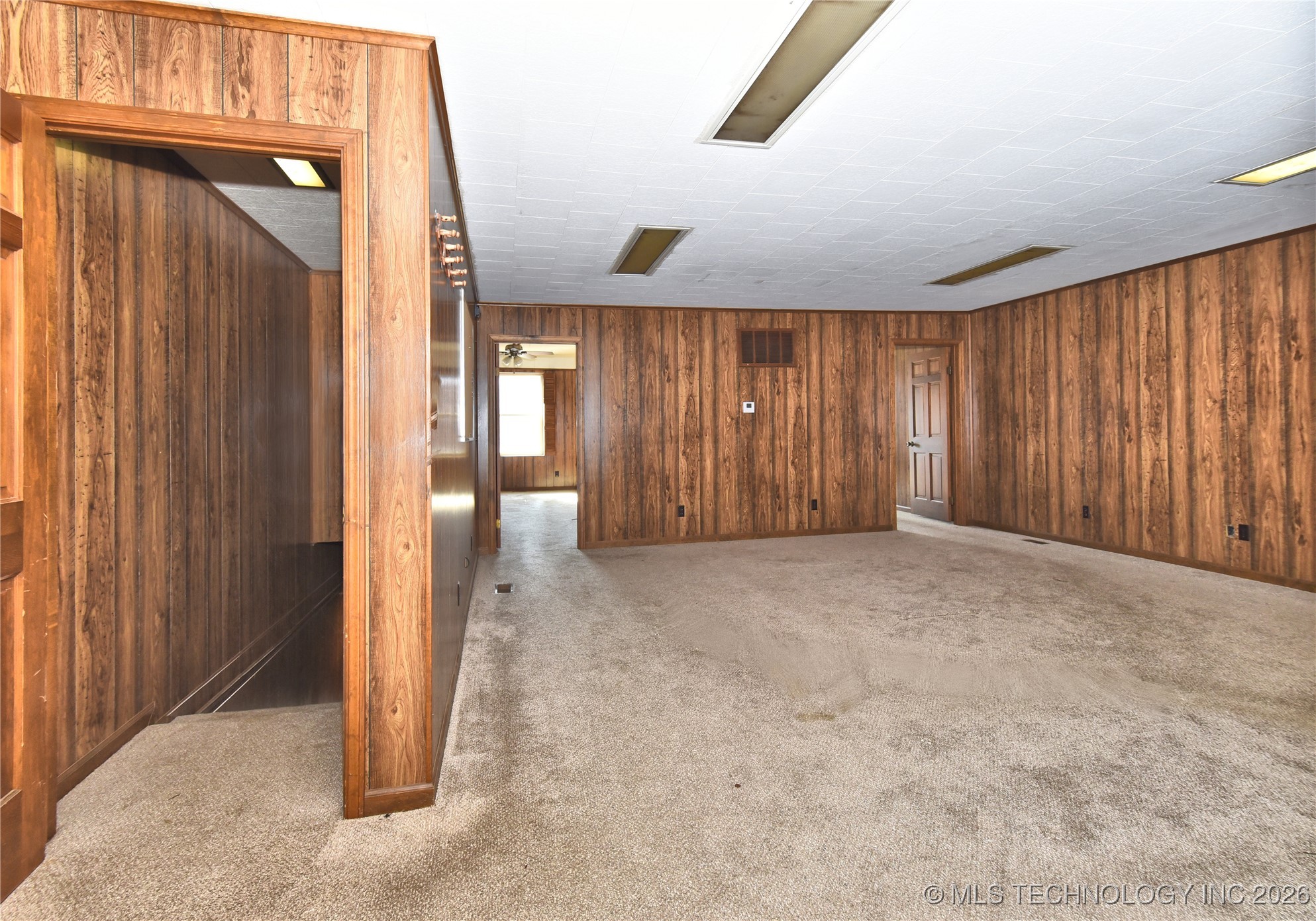 105 W Main Street Property Photo 10