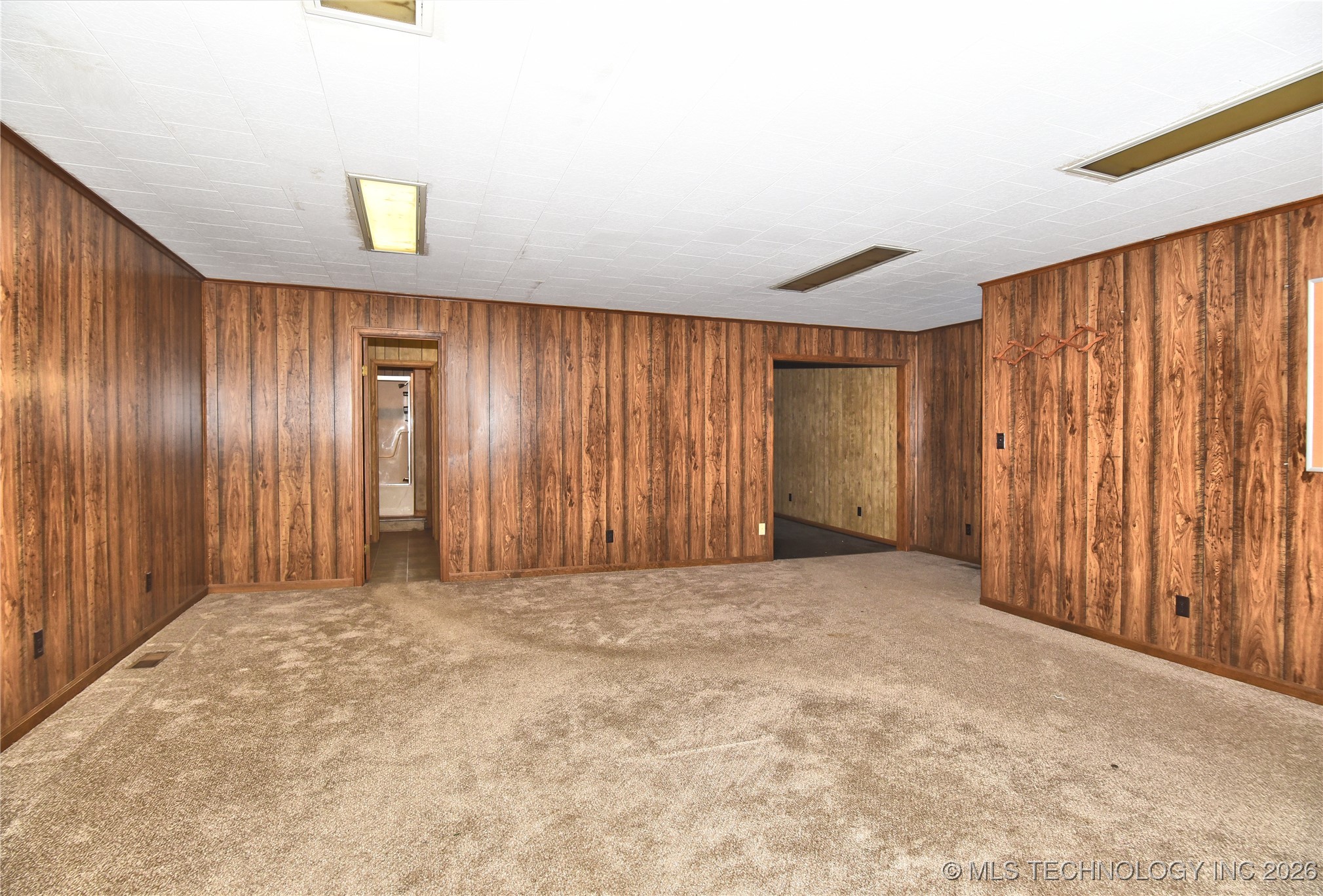 105 W Main Street Property Photo 12