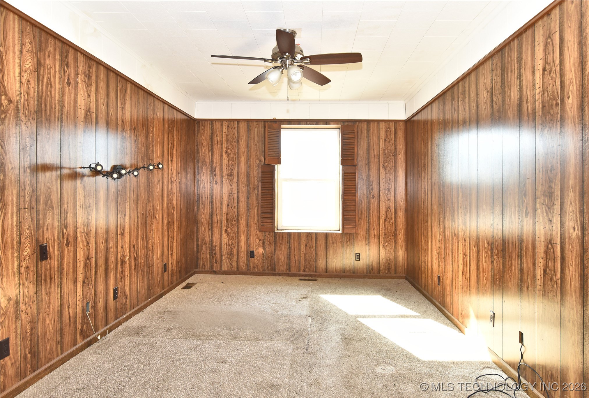 105 W Main Street Property Photo 14