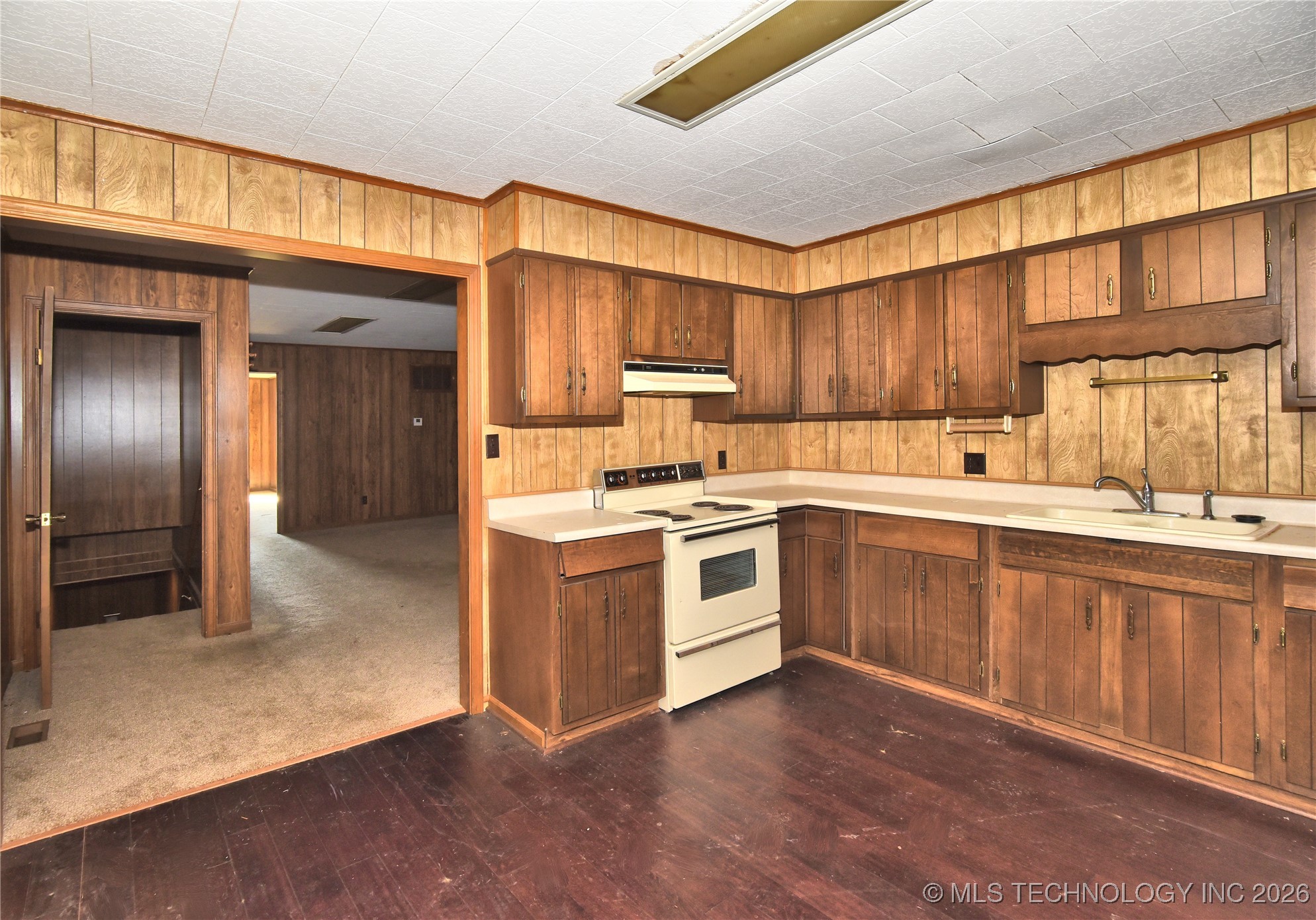 105 W Main Street Property Photo 20