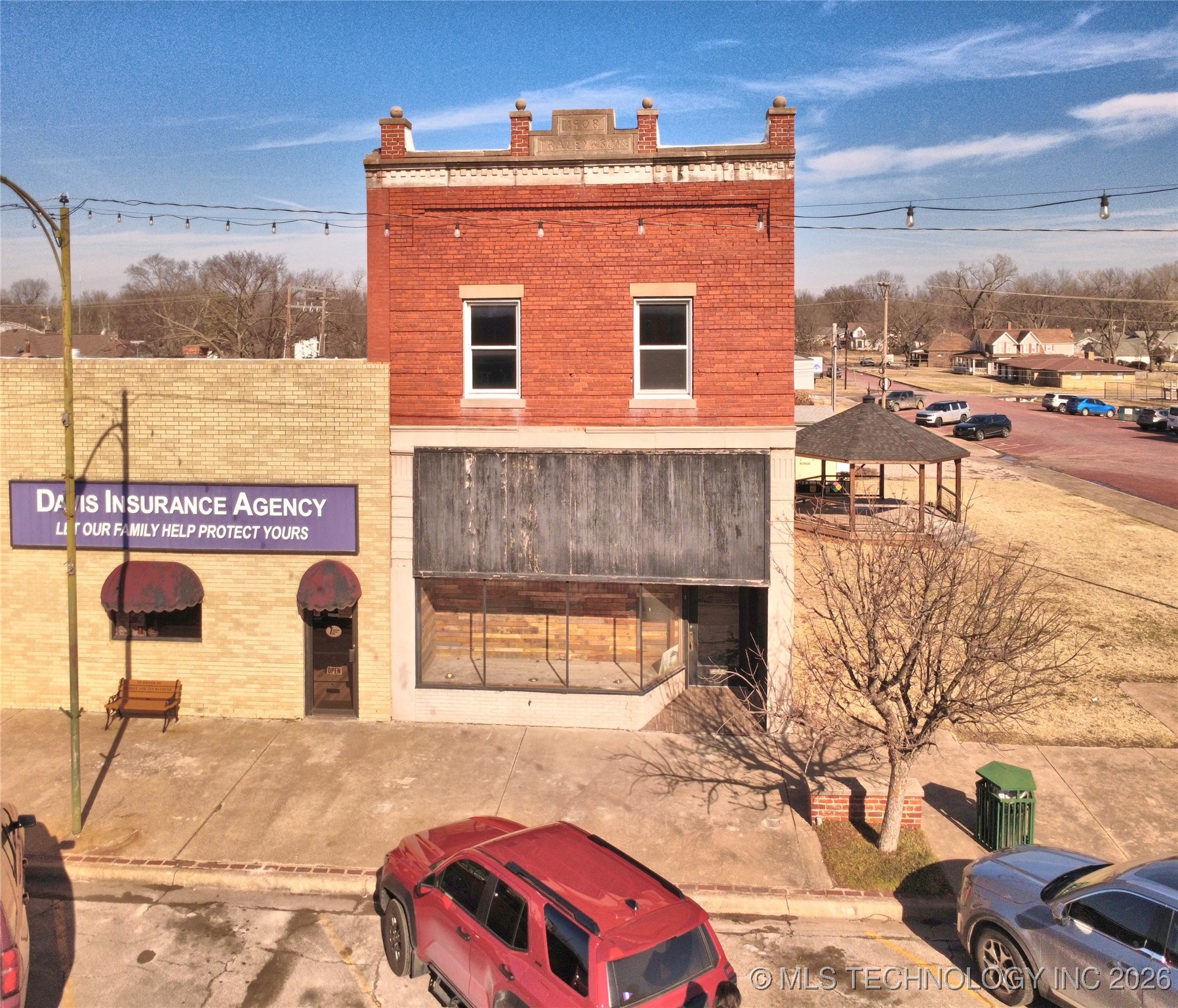 105 W Main Street Property Photo 25