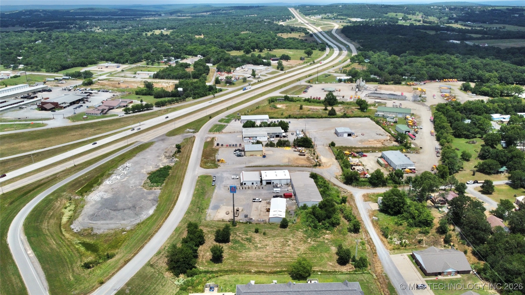 2046 N George Nigh Expressway Property Photo 1