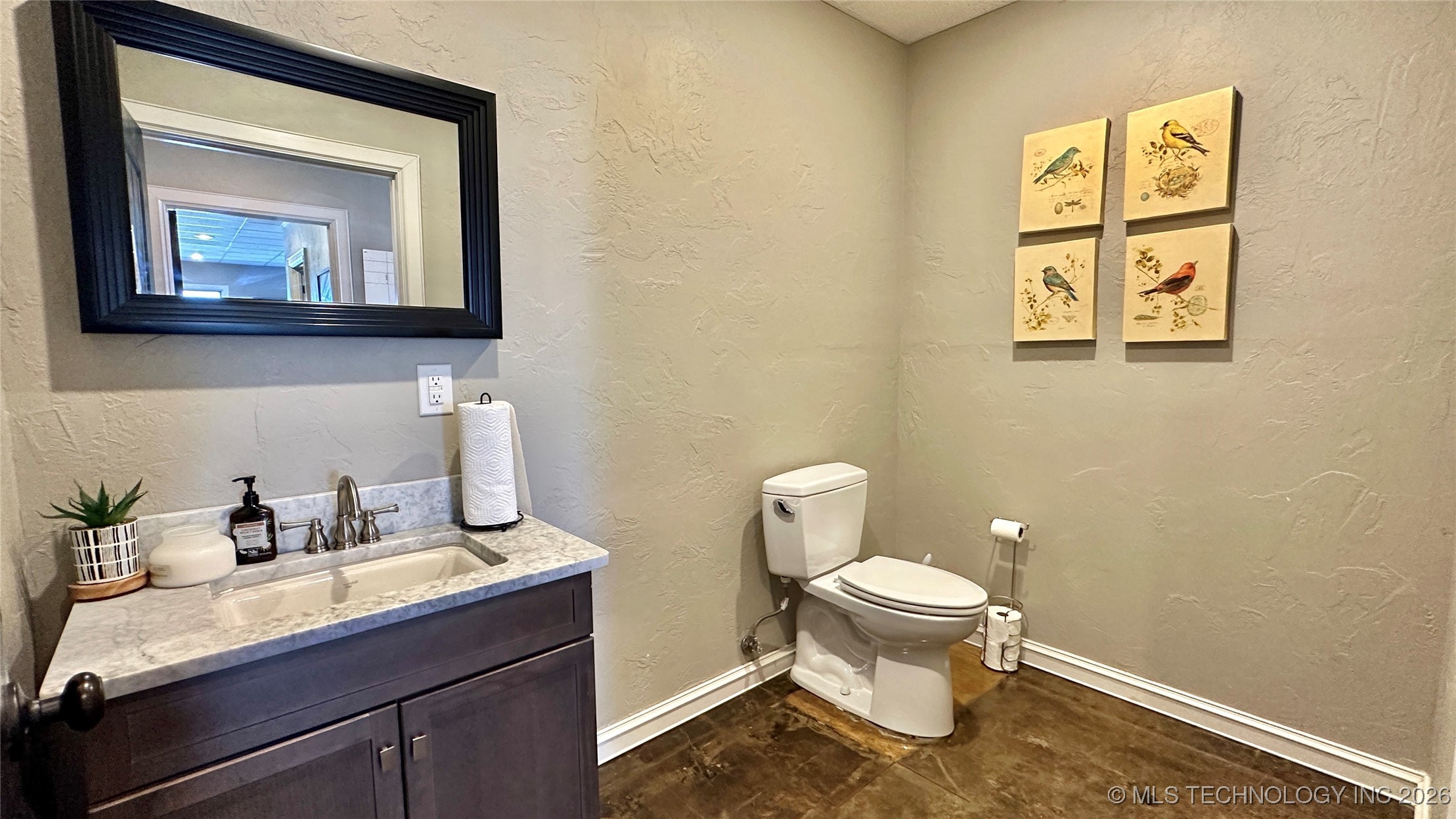 2046 N George Nigh Expressway Property Photo 14