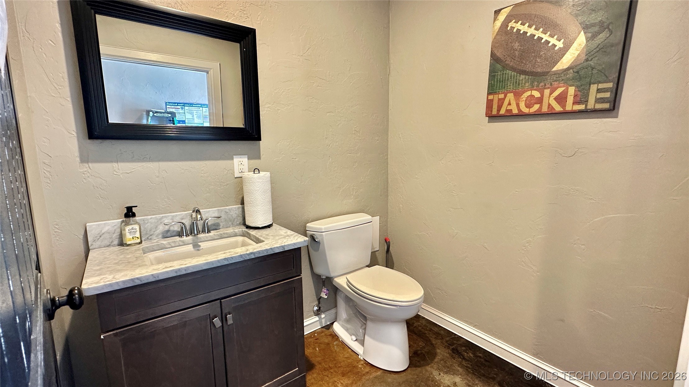 2046 N George Nigh Expressway Property Photo 15