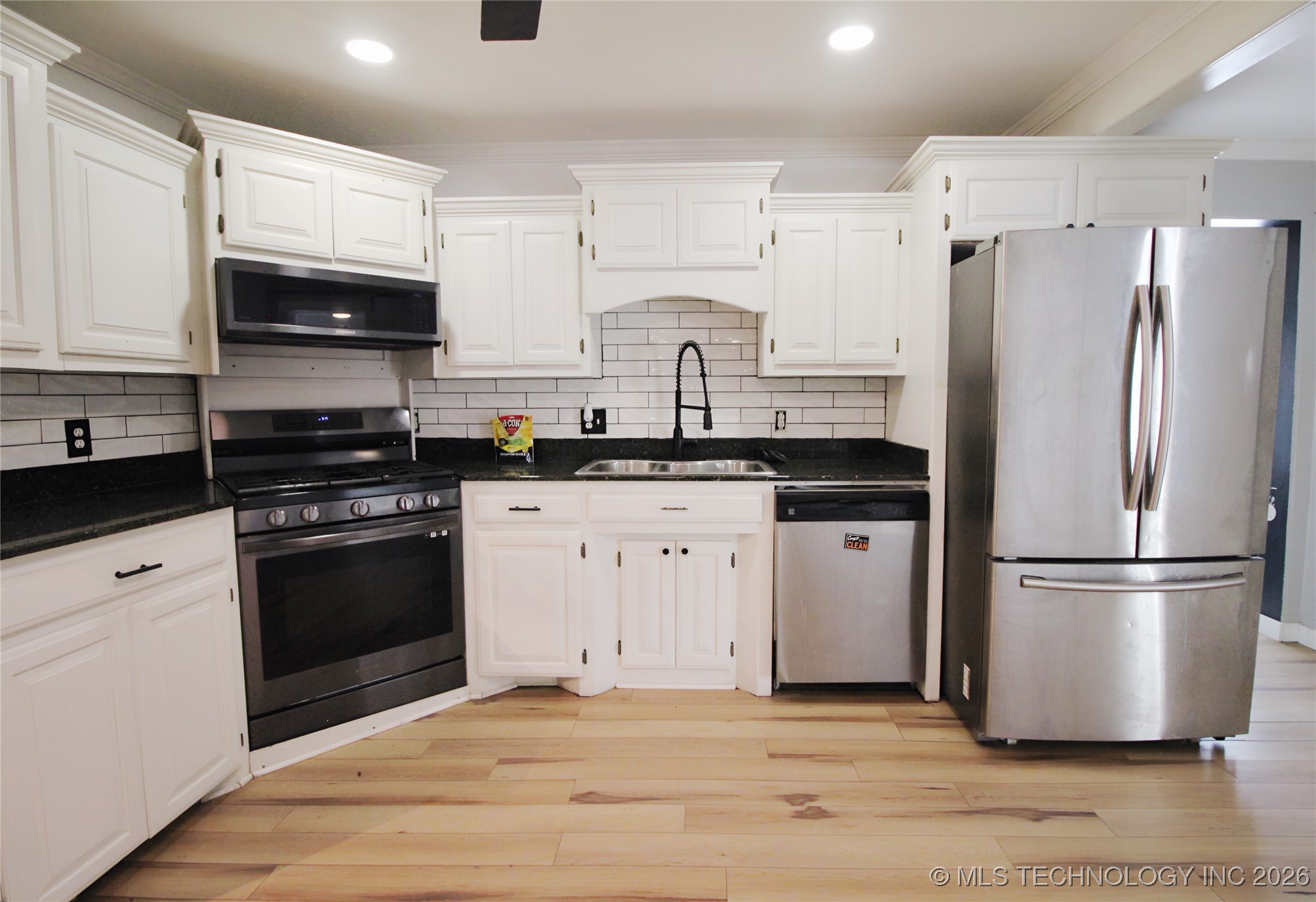 24460 S 200 Road Property Photo 7