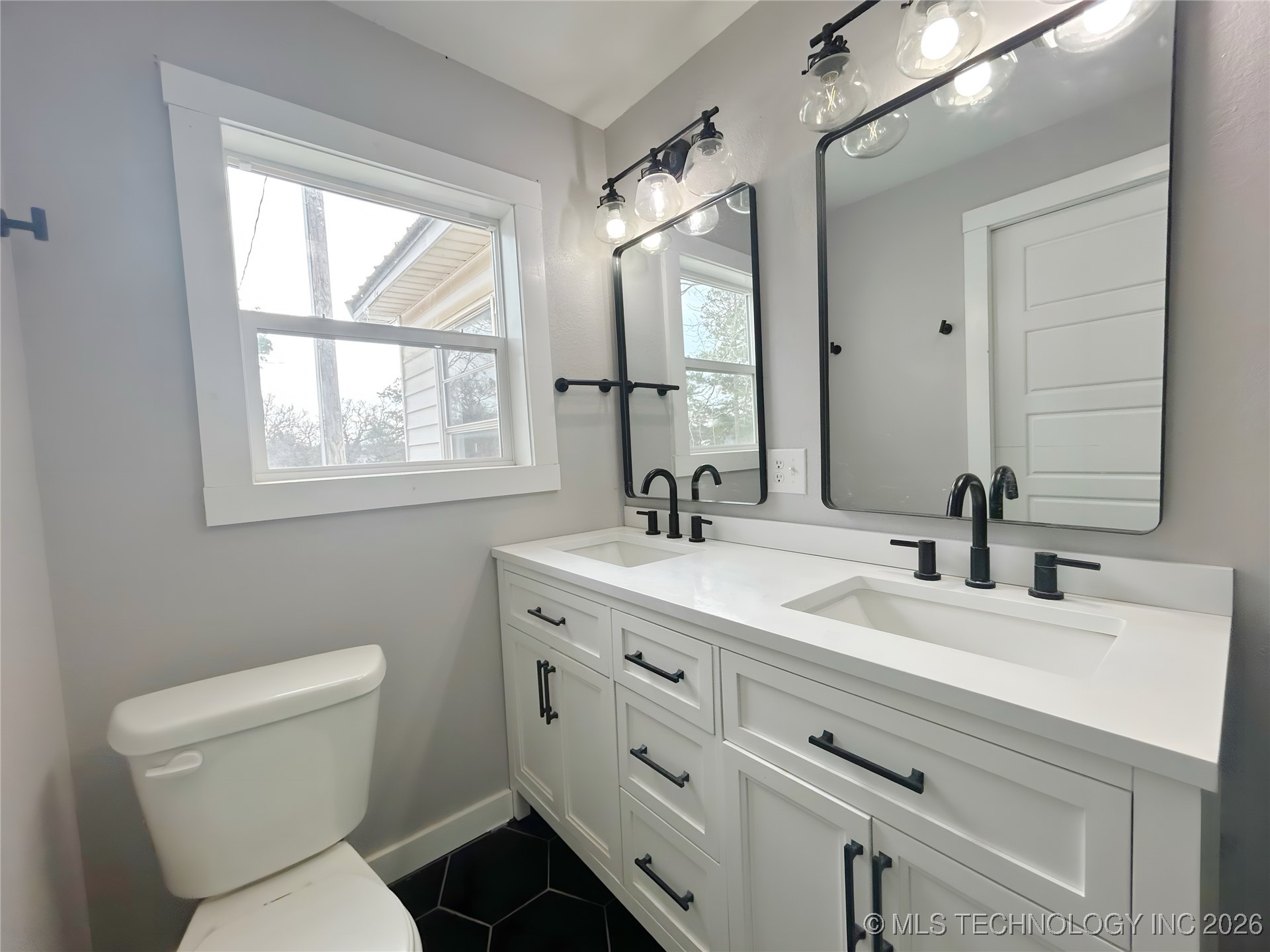 24460 S 200 Road Property Photo 18