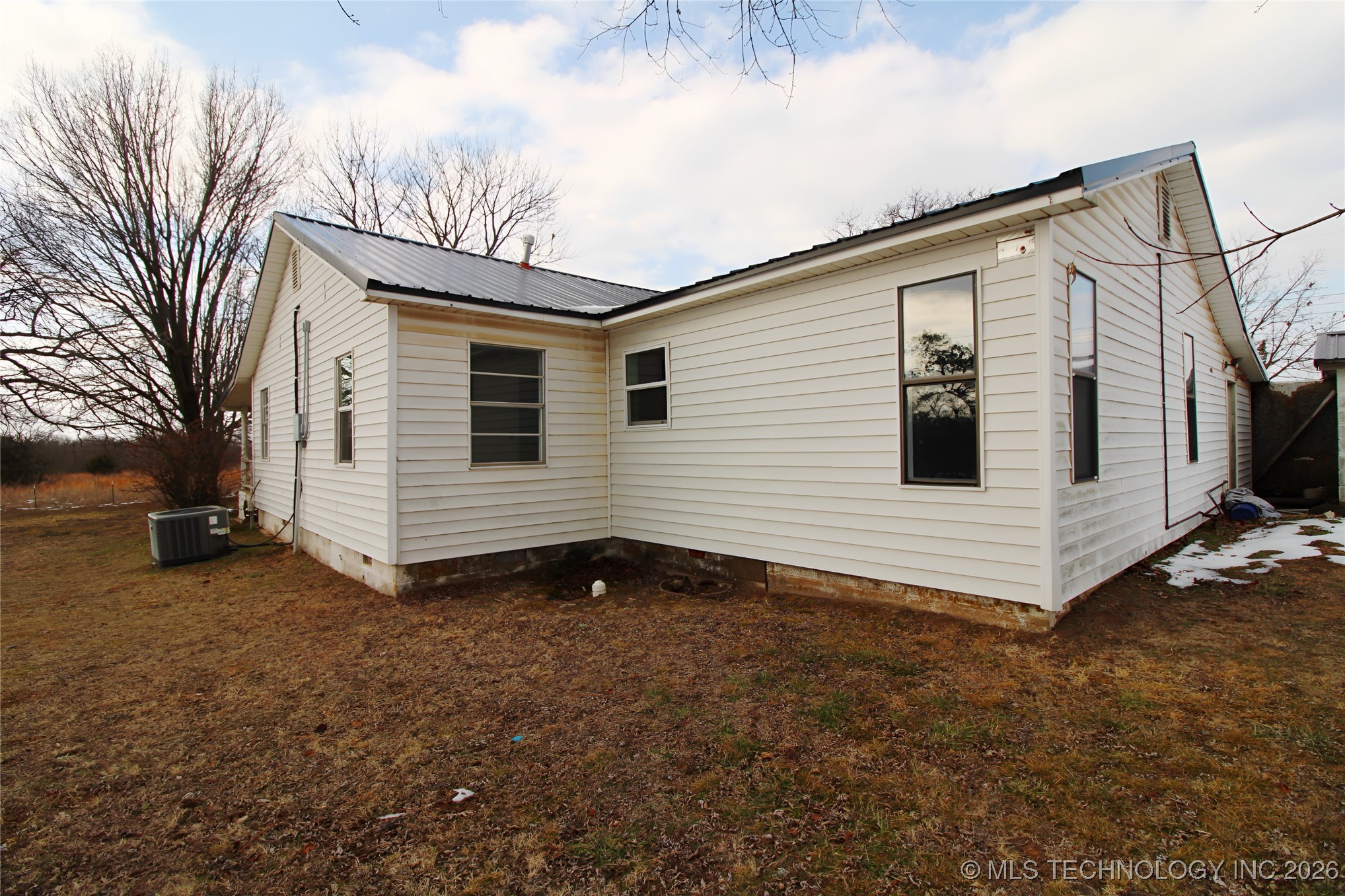 24460 S 200 Road Property Photo 25