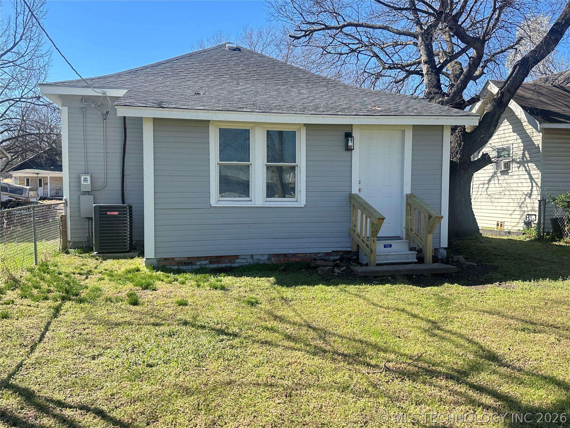 717 N Alabama Avenue Property Photo 23