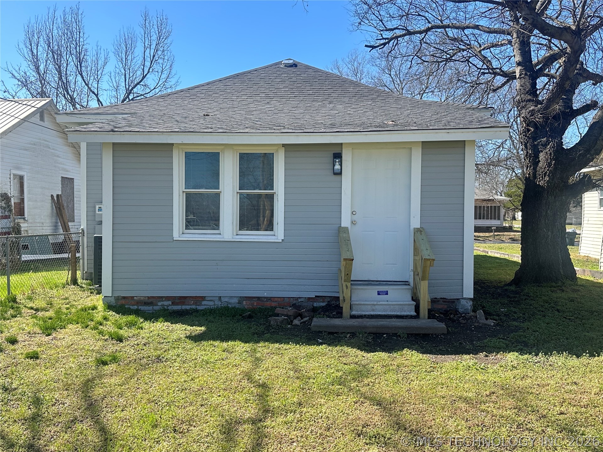 717 N Alabama Avenue Property Photo 24