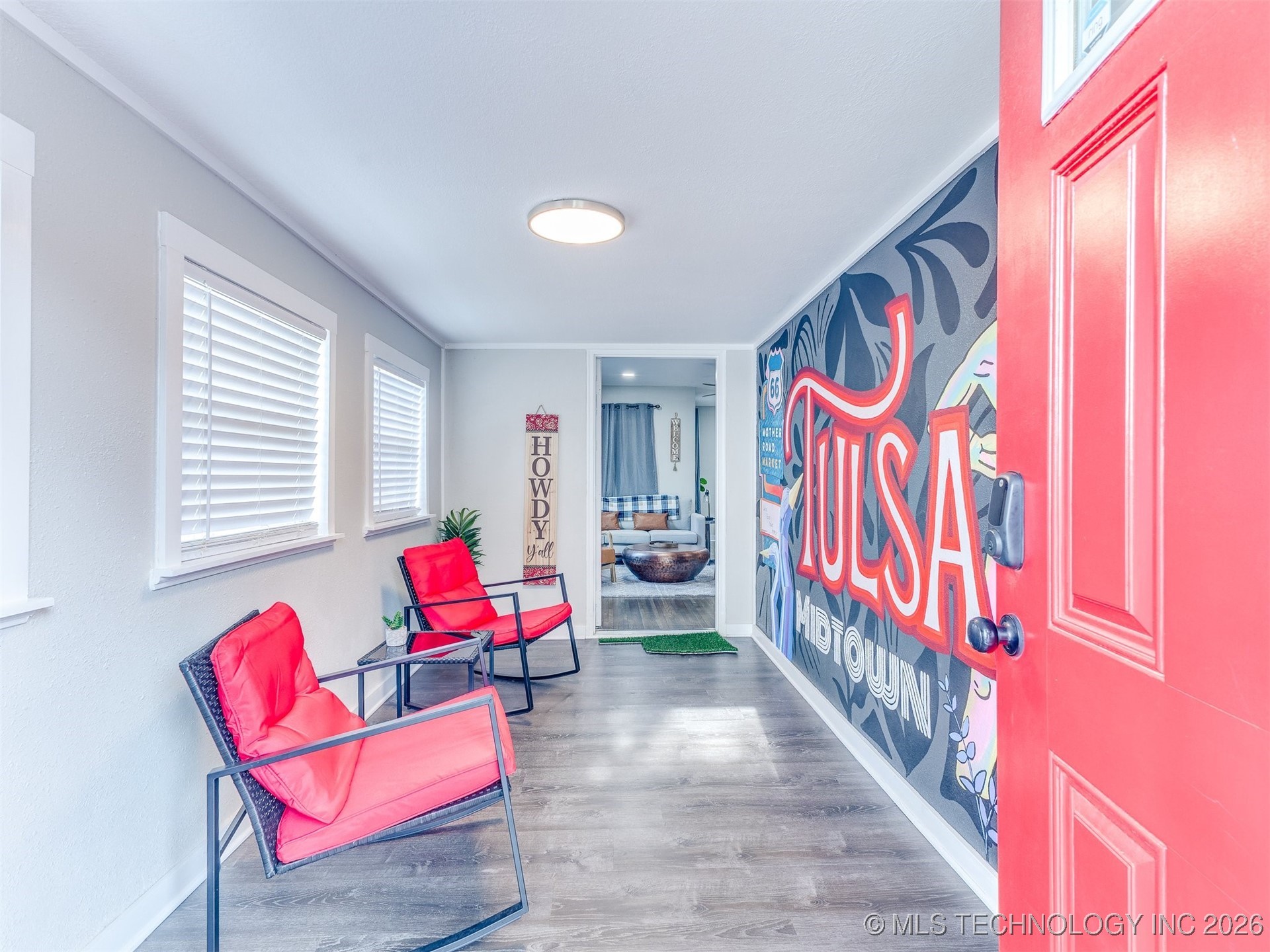 3819 E 15th Street Property Photo 3