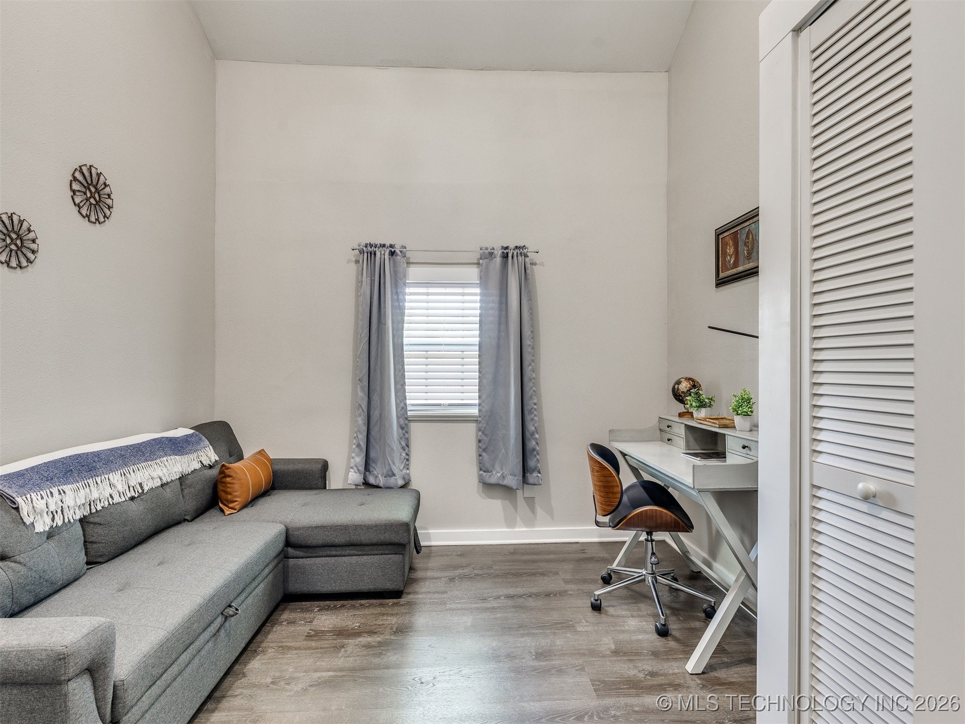 3819 E 15th Street Property Photo 14