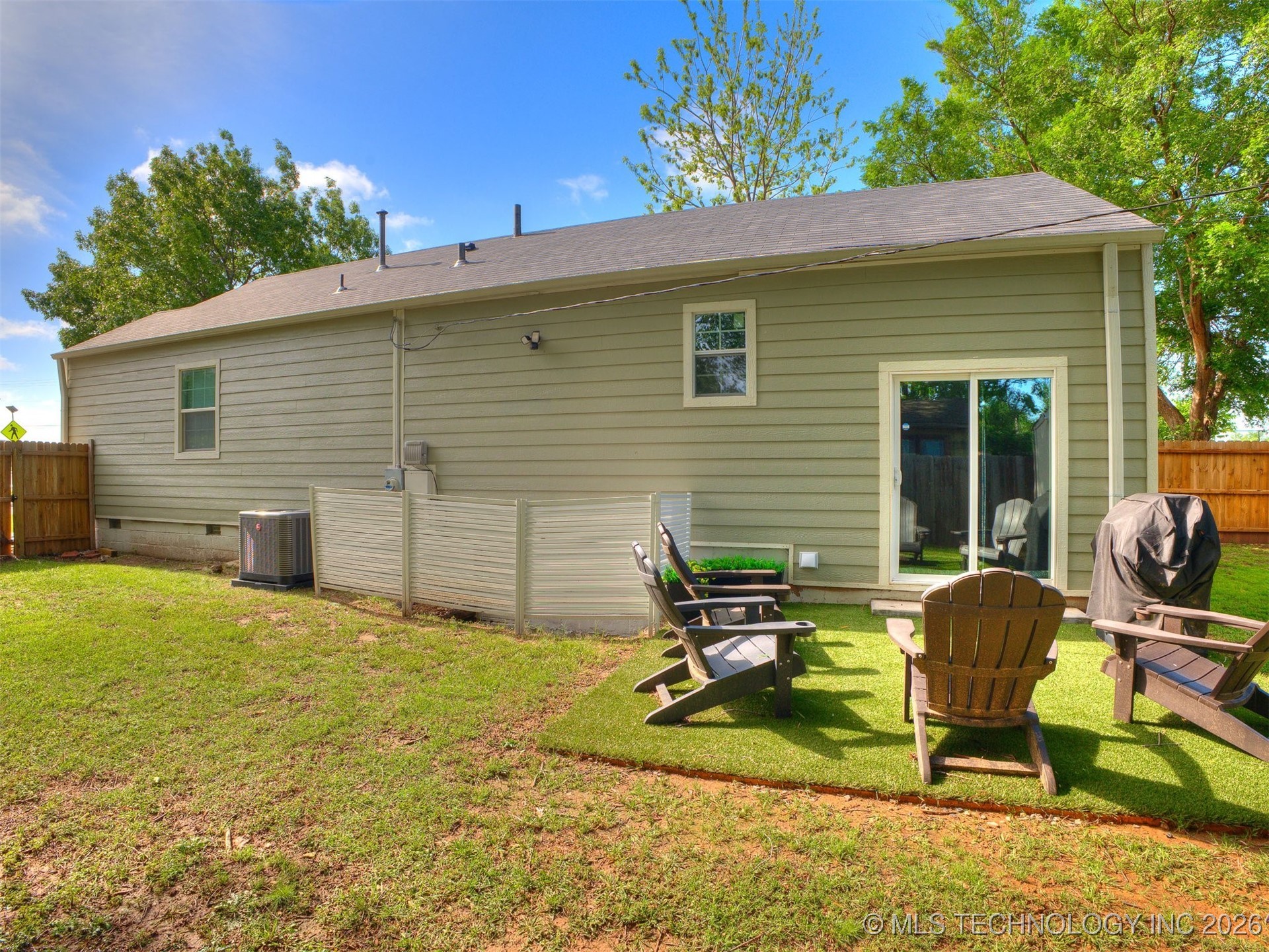 3819 E 15th Street Property Photo 29