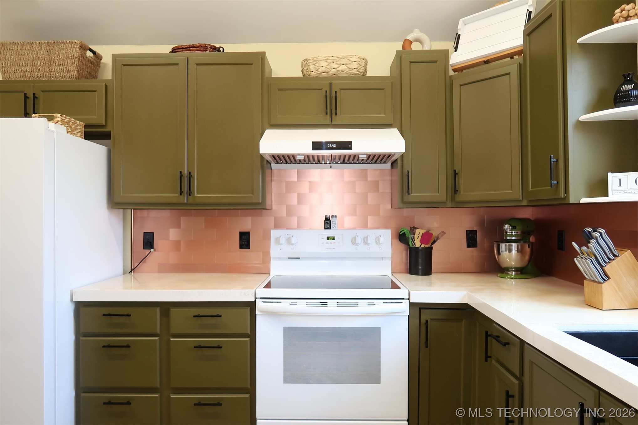 380 Basswood Drive Property Photo 7