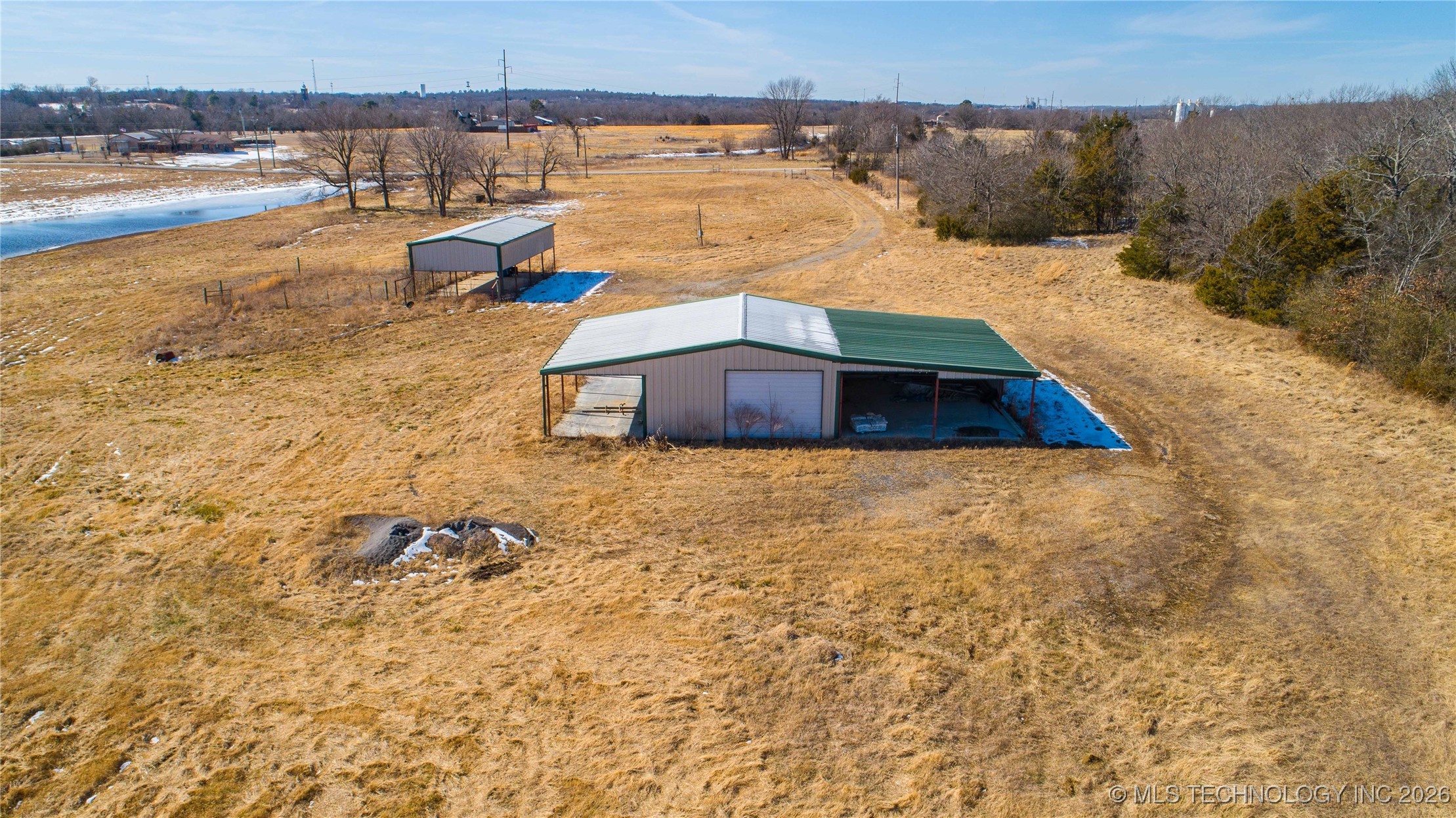 516 E Krebs Lake Road Property Photo 8