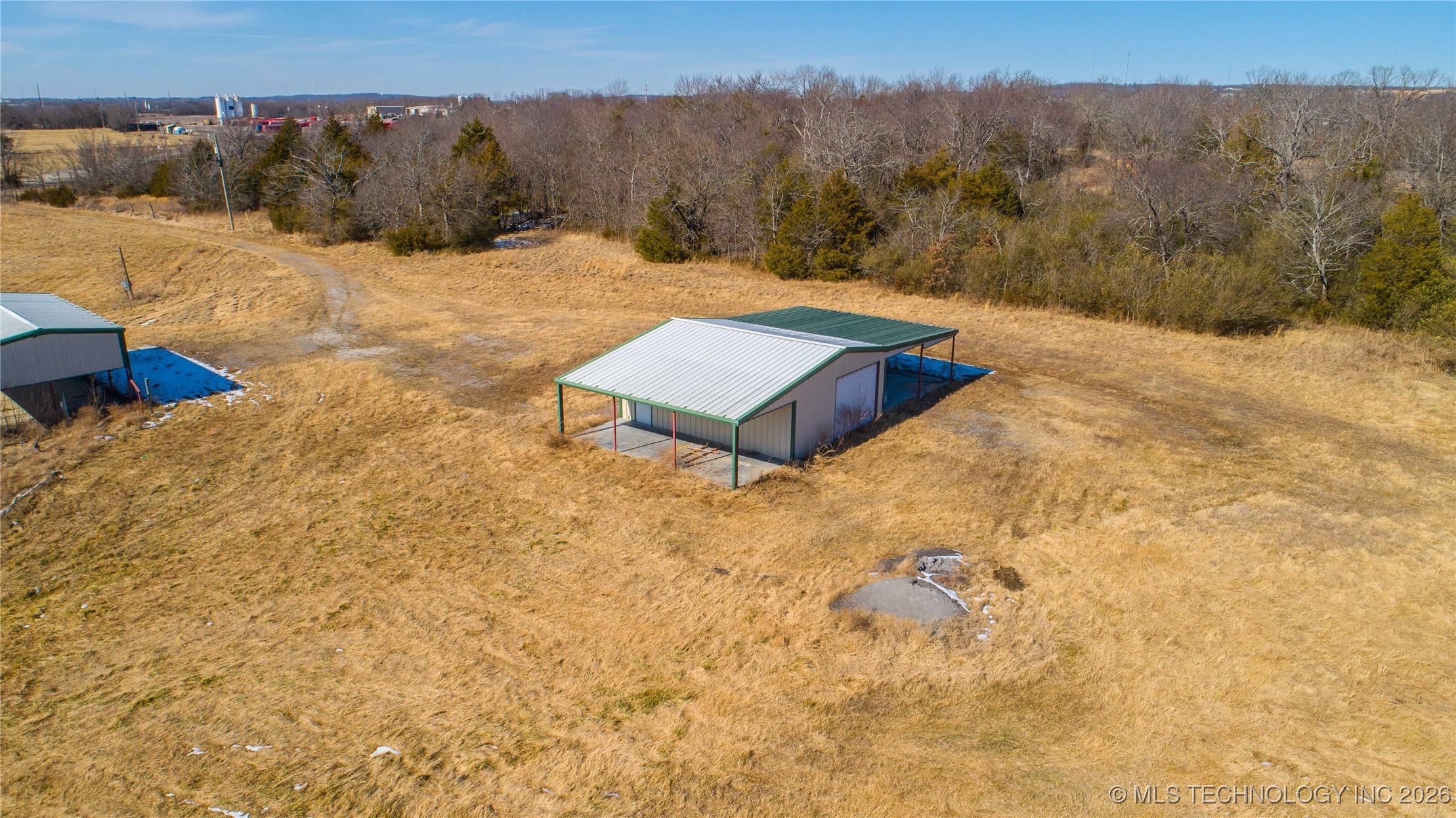 516 E Krebs Lake Road Property Photo 11