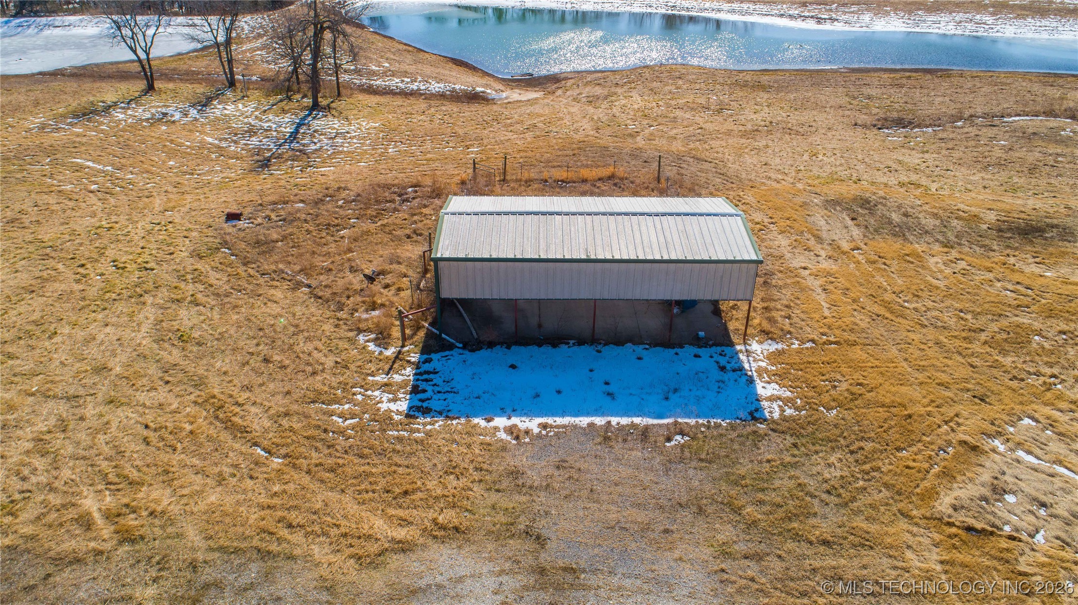 516 E Krebs Lake Road Property Photo 13