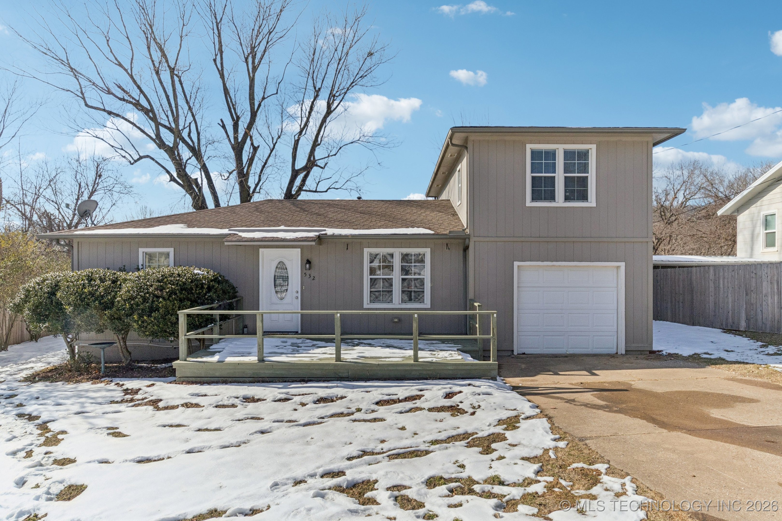 532 Loop Drive Property Photo 1