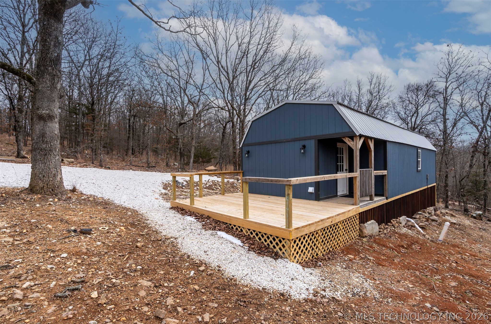 10704 N Jackson Highway Property Photo 3